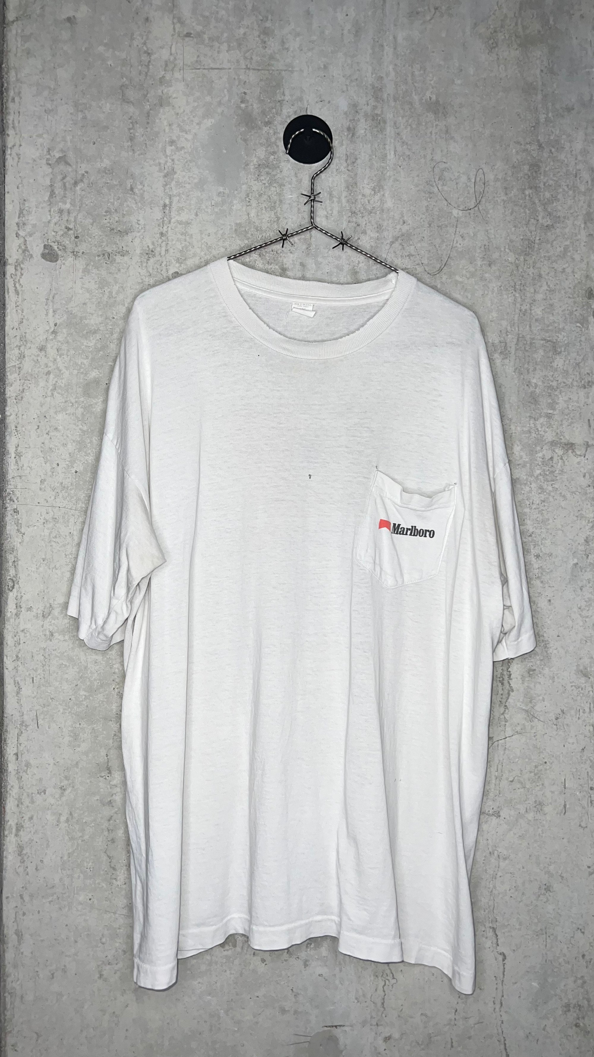 MARLBORO CIGARETTES DISTRESSED POCKET TEE | COWBOY BACK HIT