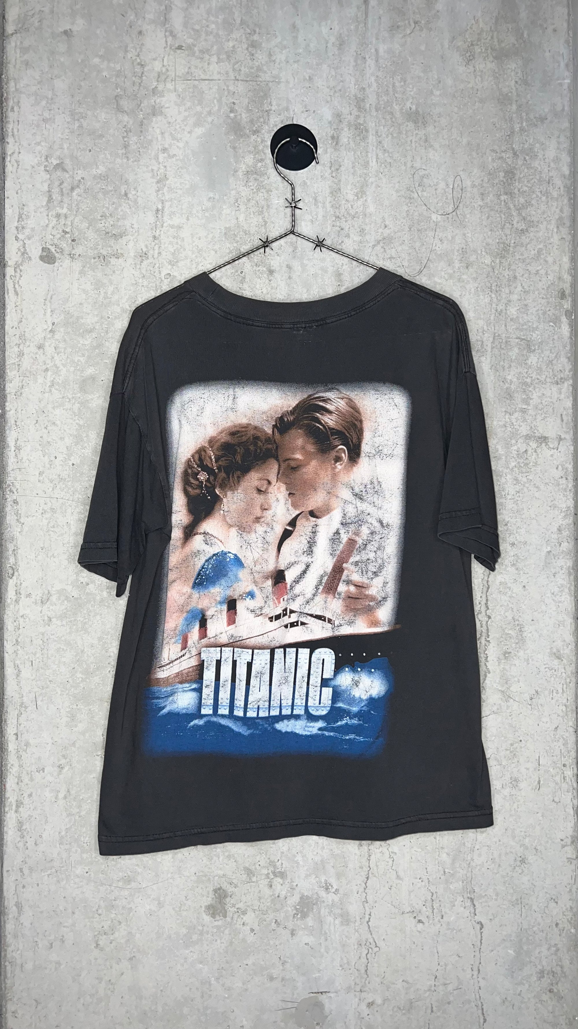 LEONARDO DICAPRIO RAP TEE | TITANIC BACK HIT