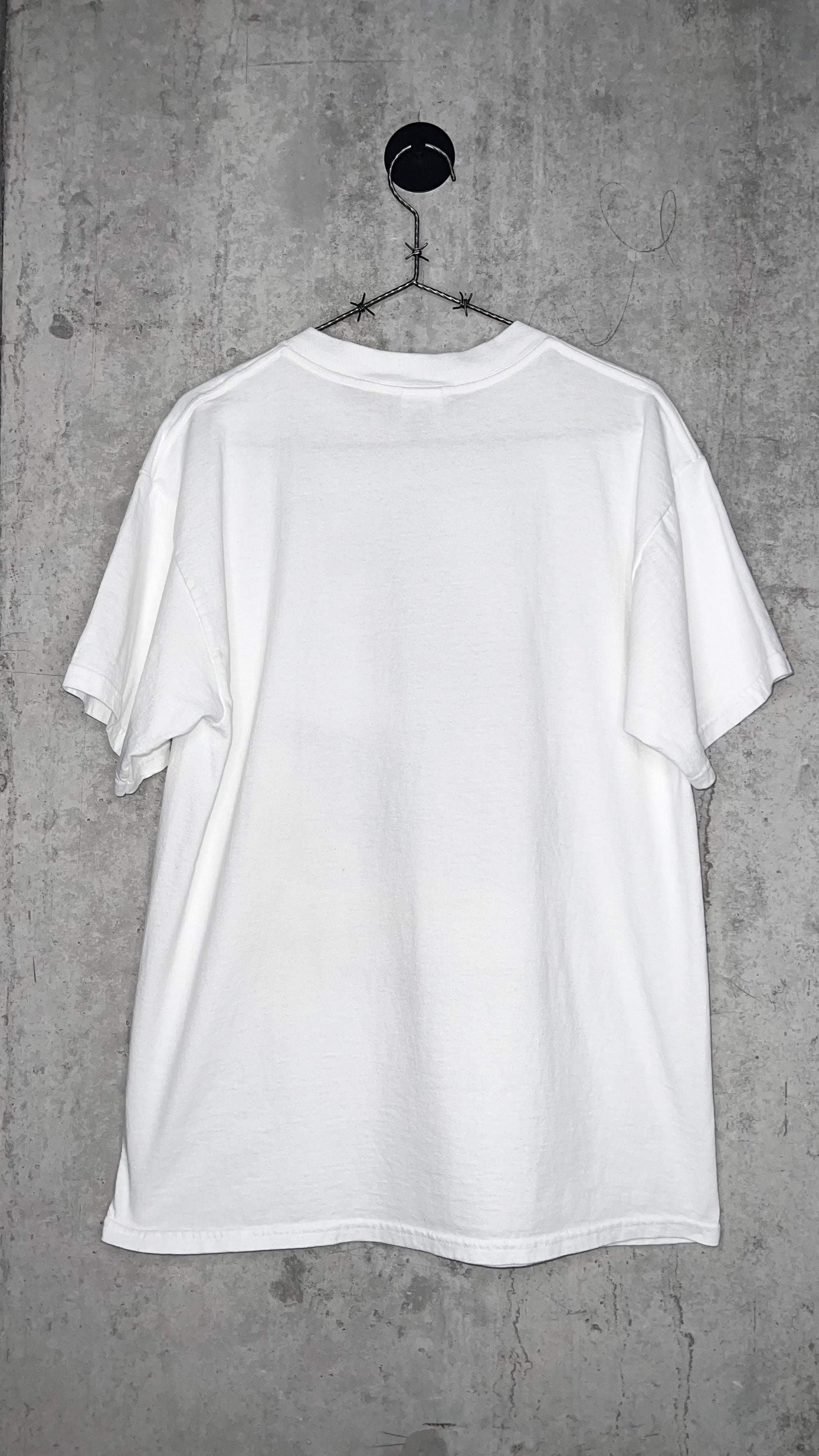 THE WORLD IS NOT ENOUGH MOVIE TEE | JAMES BOND | PIERCE BROSNAN