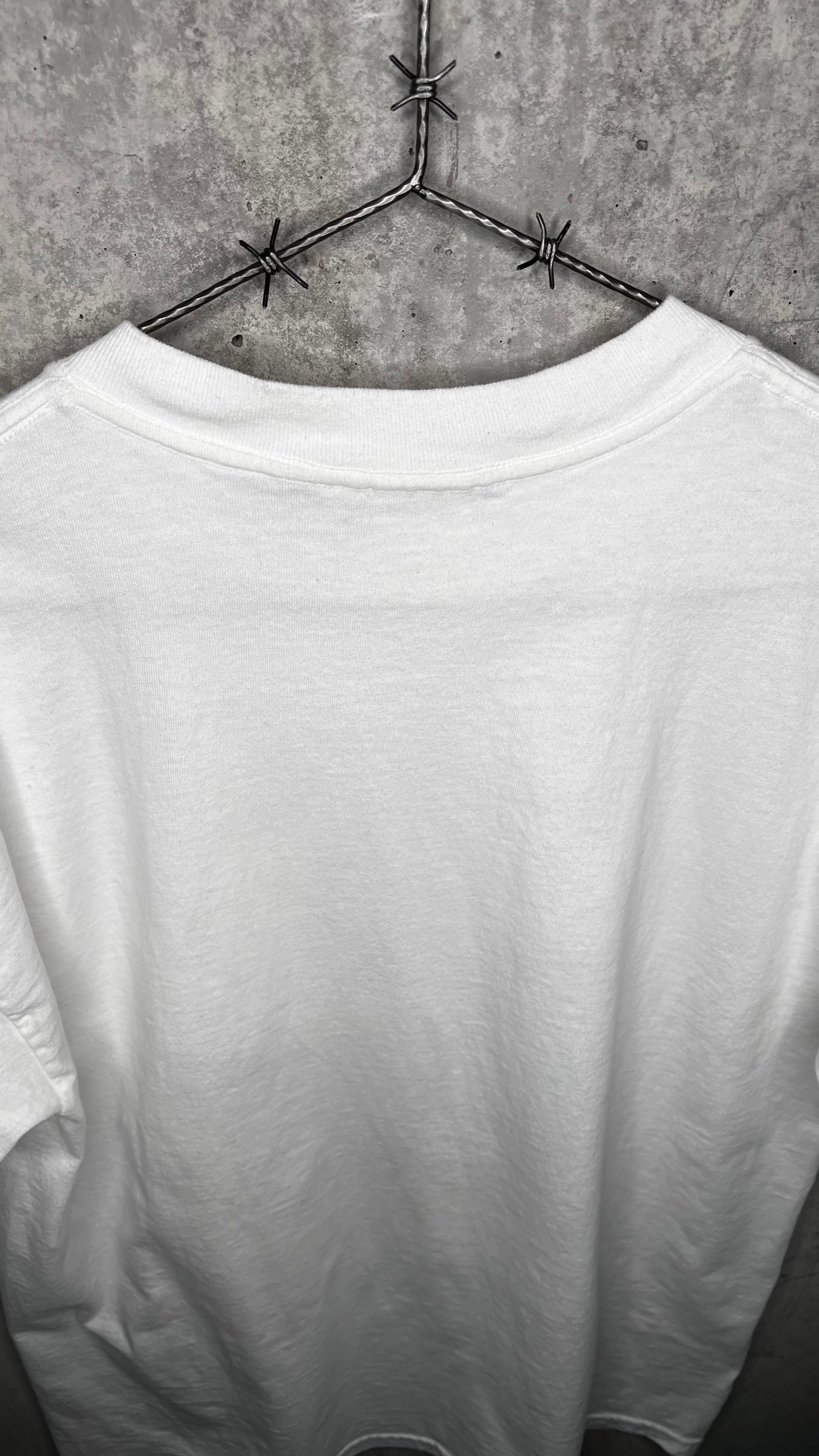 THE WORLD IS NOT ENOUGH MOVIE TEE | JAMES BOND | PIERCE BROSNAN