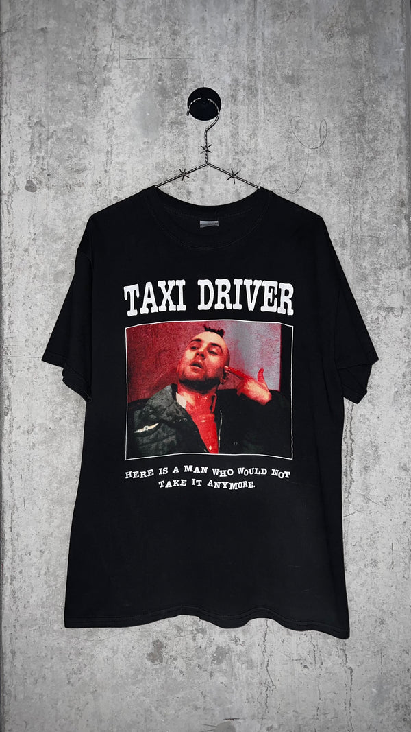 TAXI DRIVER MOVIE TEE | BIG ROBERT DE NIRO PRINT | ‘HERE IS A MAN WHO WOULD NOT TAKE IT ANYMORE’
