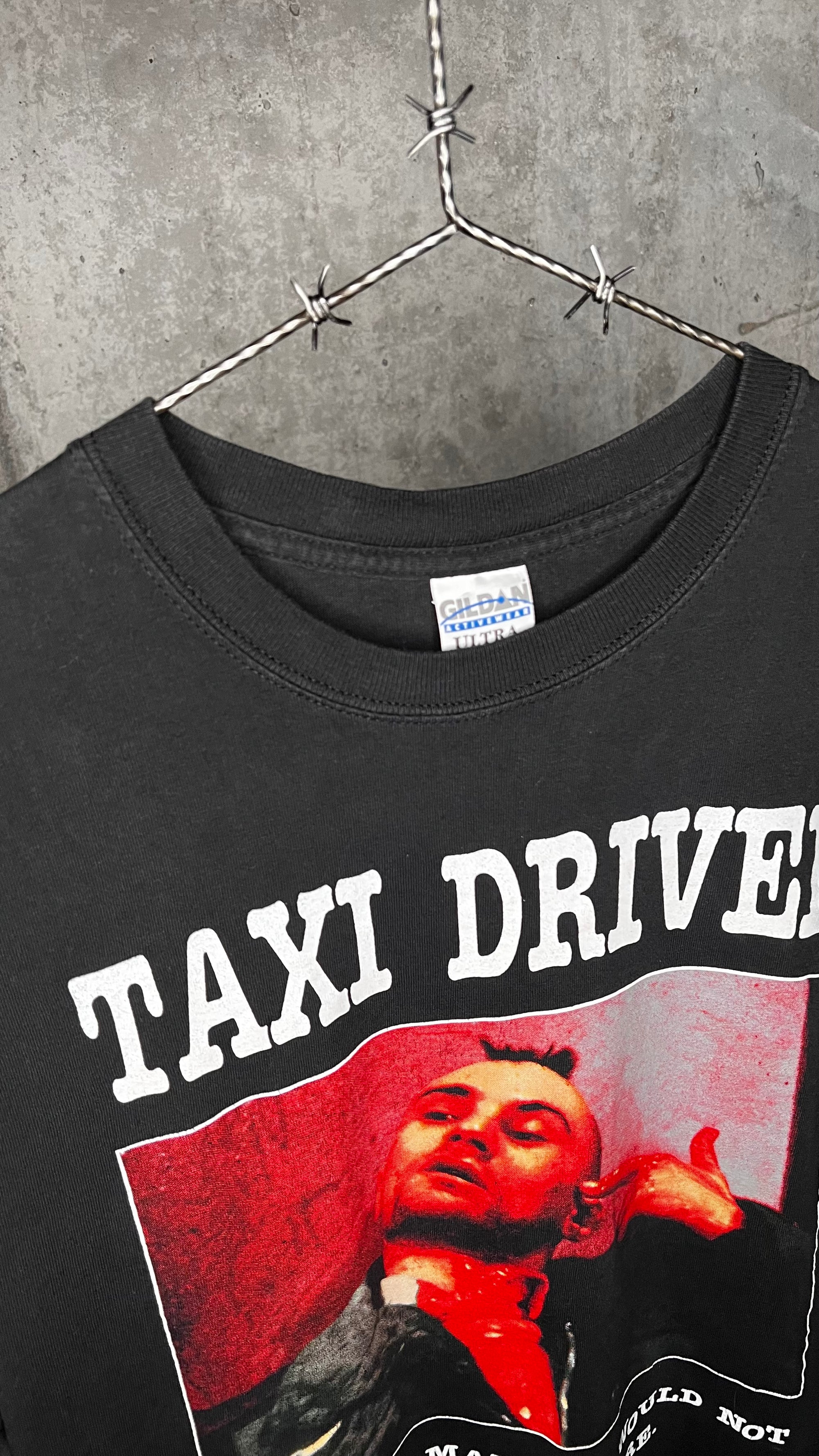 TAXI DRIVER MOVIE TEE | BIG ROBERT DE NIRO PRINT | ‘HERE IS A MAN WHO WOULD NOT TAKE IT ANYMORE’