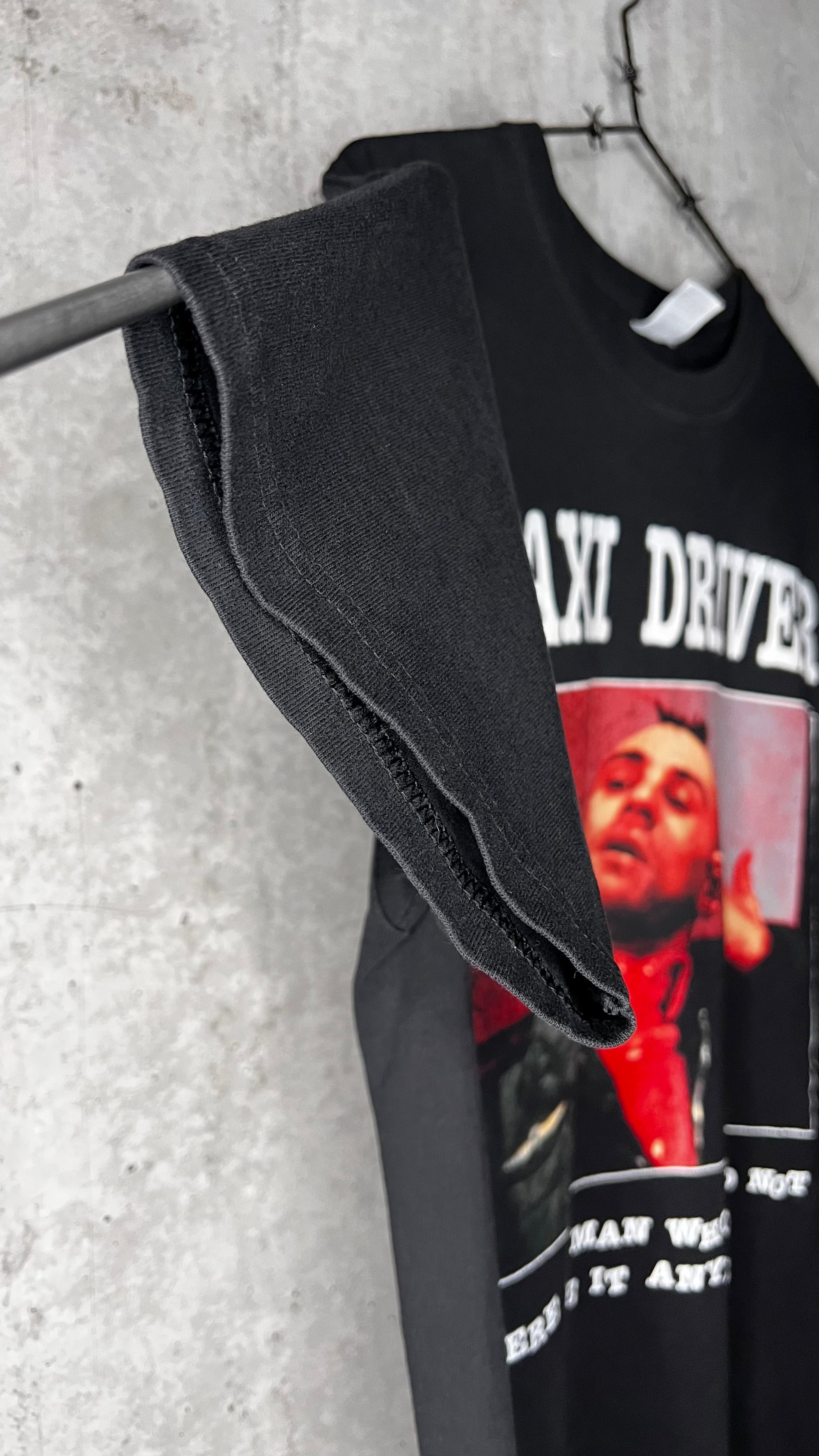 TAXI DRIVER MOVIE TEE | BIG ROBERT DE NIRO PRINT | ‘HERE IS A MAN WHO WOULD NOT TAKE IT ANYMORE’