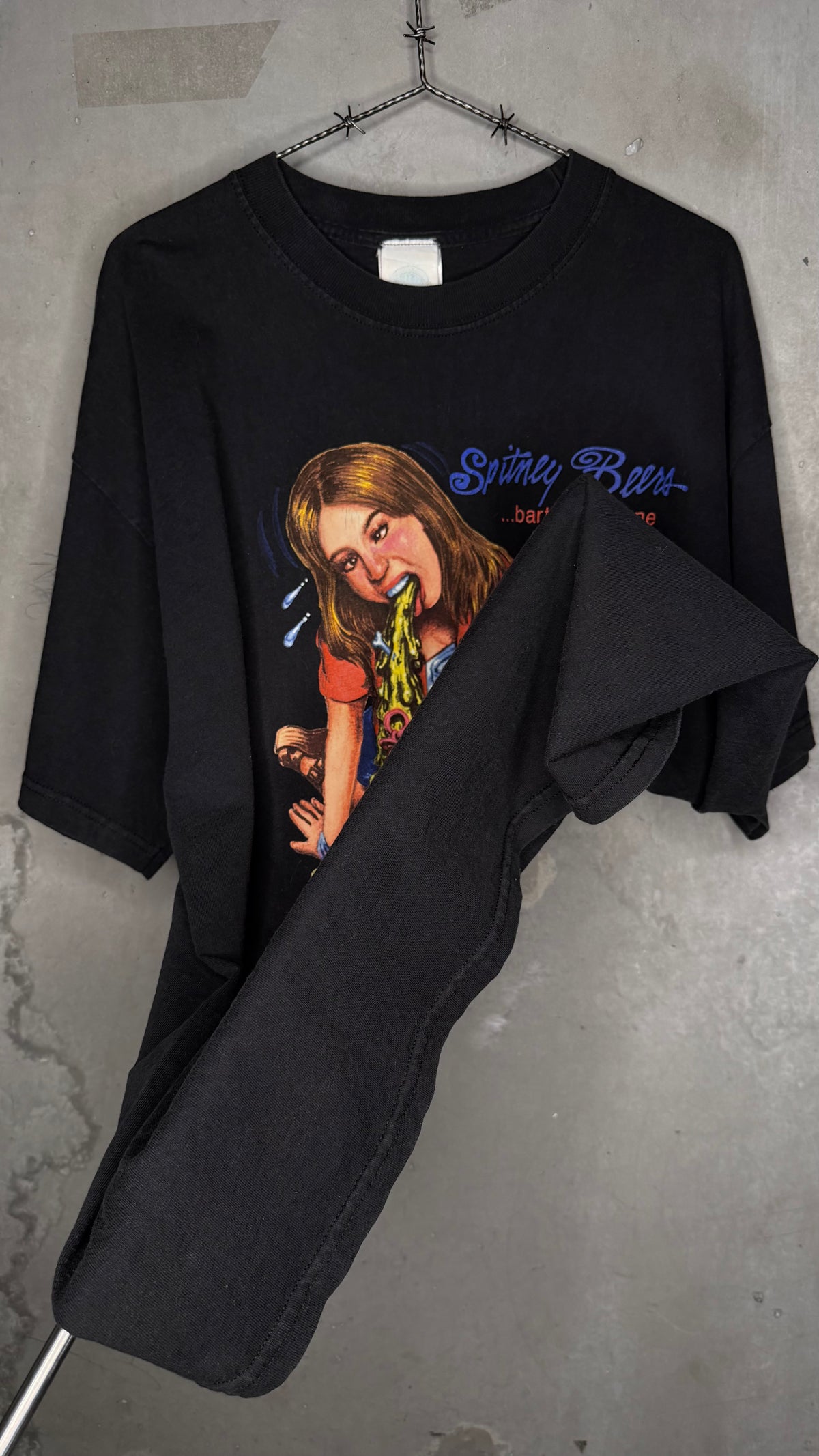 BRITNEY SPEARS UNHINGED PARODY TEE | ‘SPITNEY BEERS’