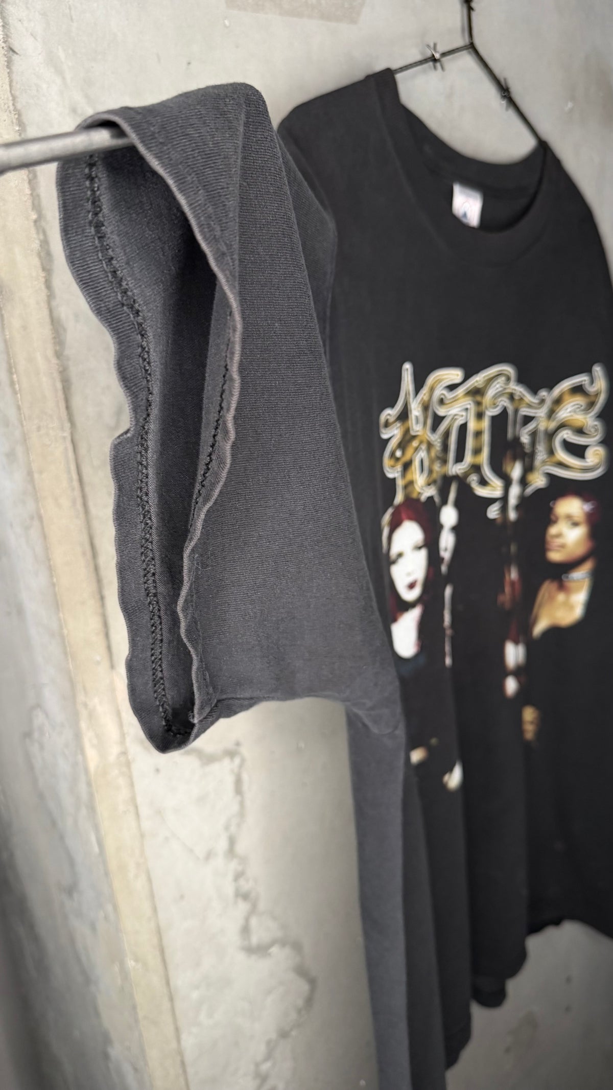 KITTIE BAND PORTRAIT TEE