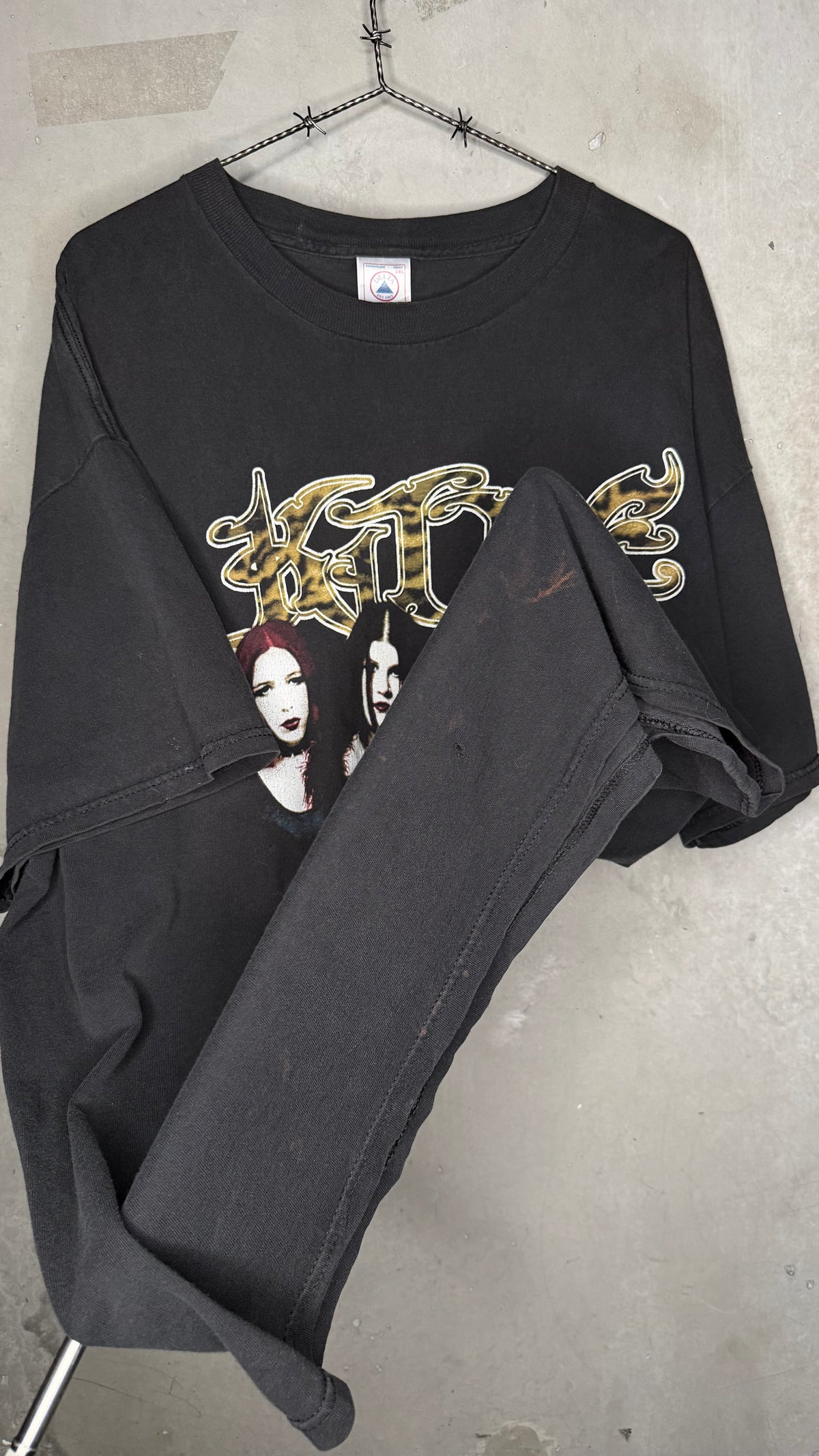 KITTIE BAND PORTRAIT TEE
