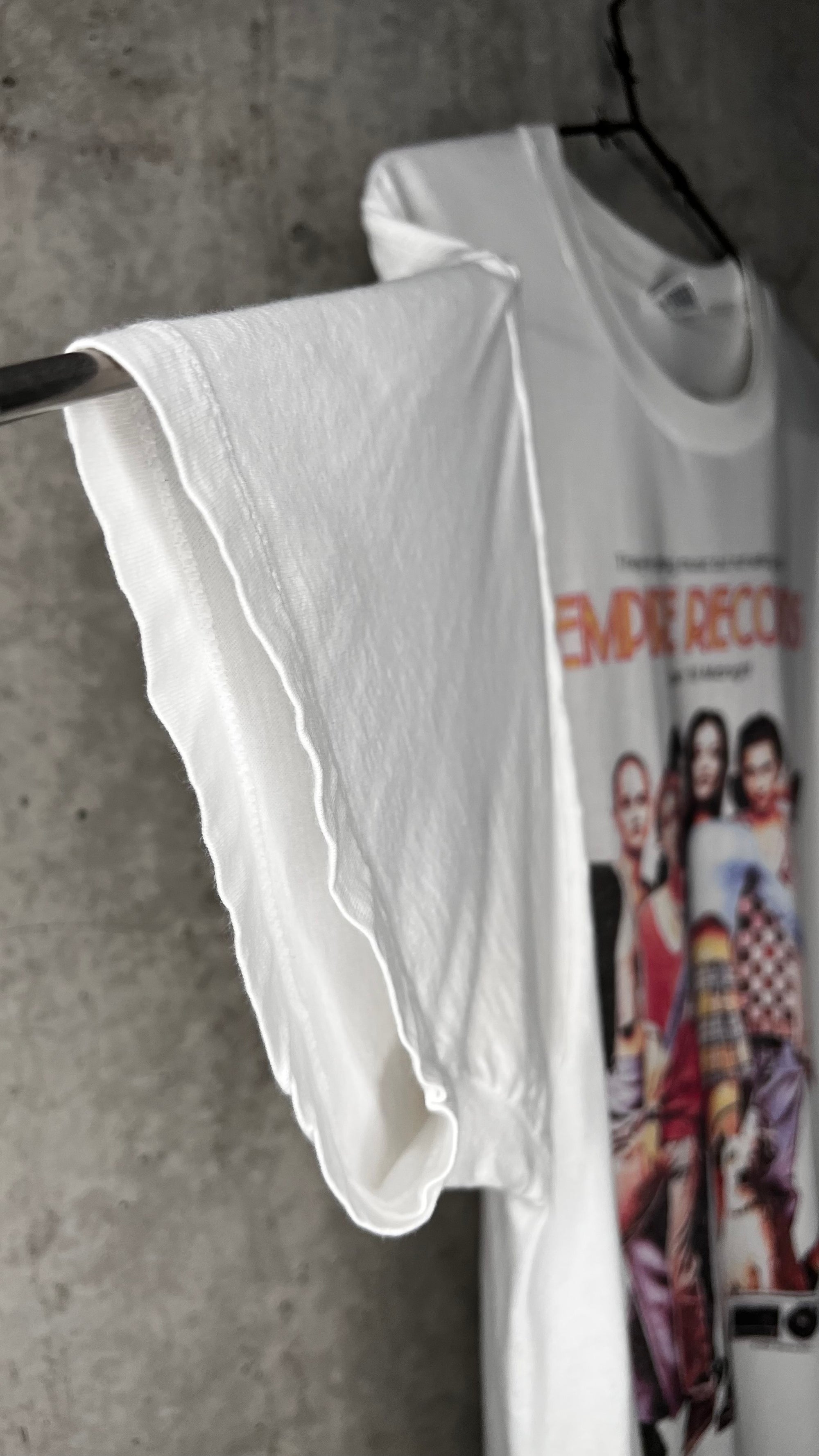 EMPIRE RECORDS POSTER PRINT MOVIE TEE | LIV TYLER | RENÈE ZELLWEGER | ANTHONY LAPAGLIA | JOHNNY WHITWORTH | RORY COCHRANE | ROBIN TUNNEY