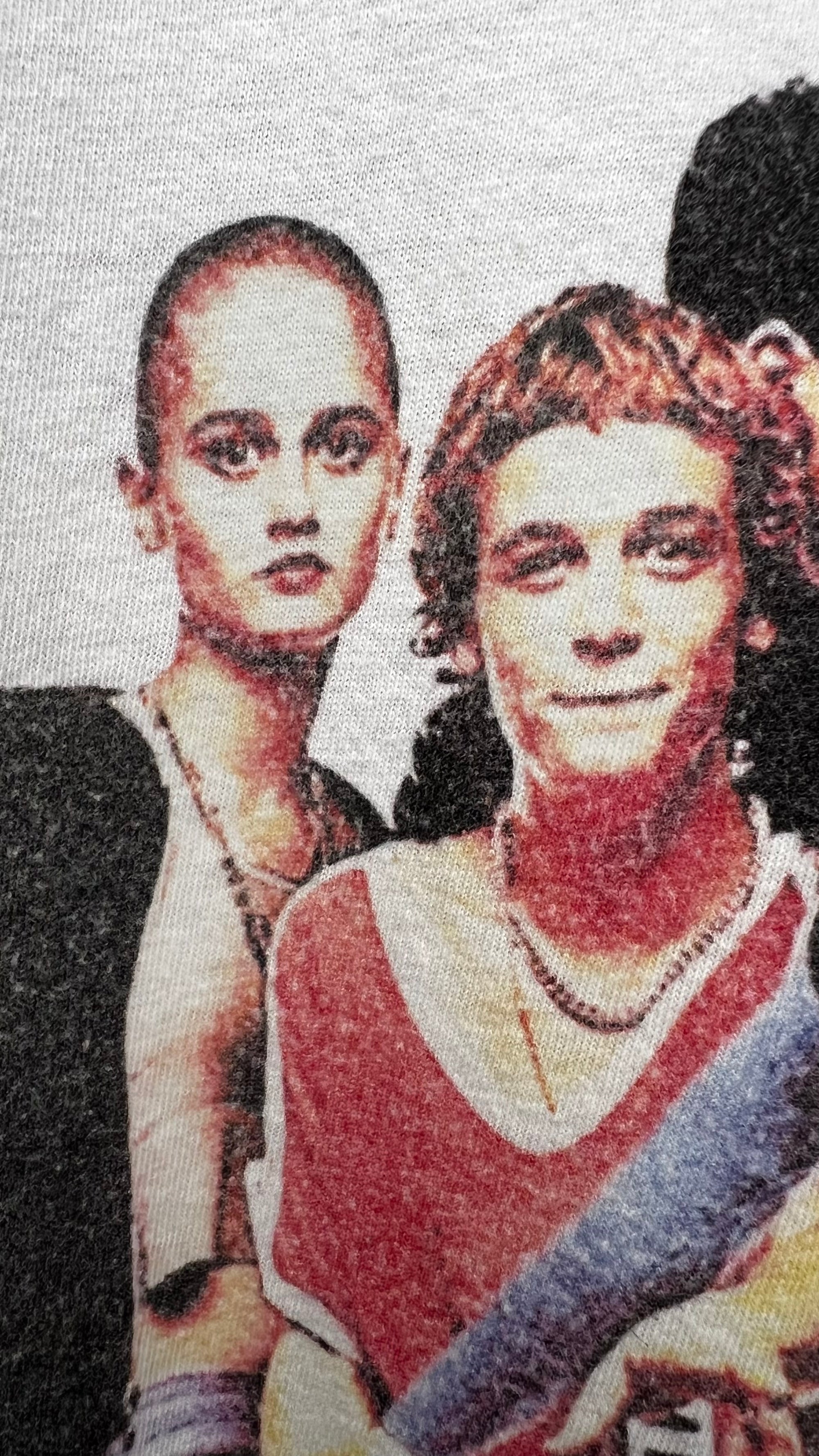 EMPIRE RECORDS POSTER PRINT MOVIE TEE | LIV TYLER | RENÈE ZELLWEGER | ANTHONY LAPAGLIA | JOHNNY WHITWORTH | RORY COCHRANE | ROBIN TUNNEY