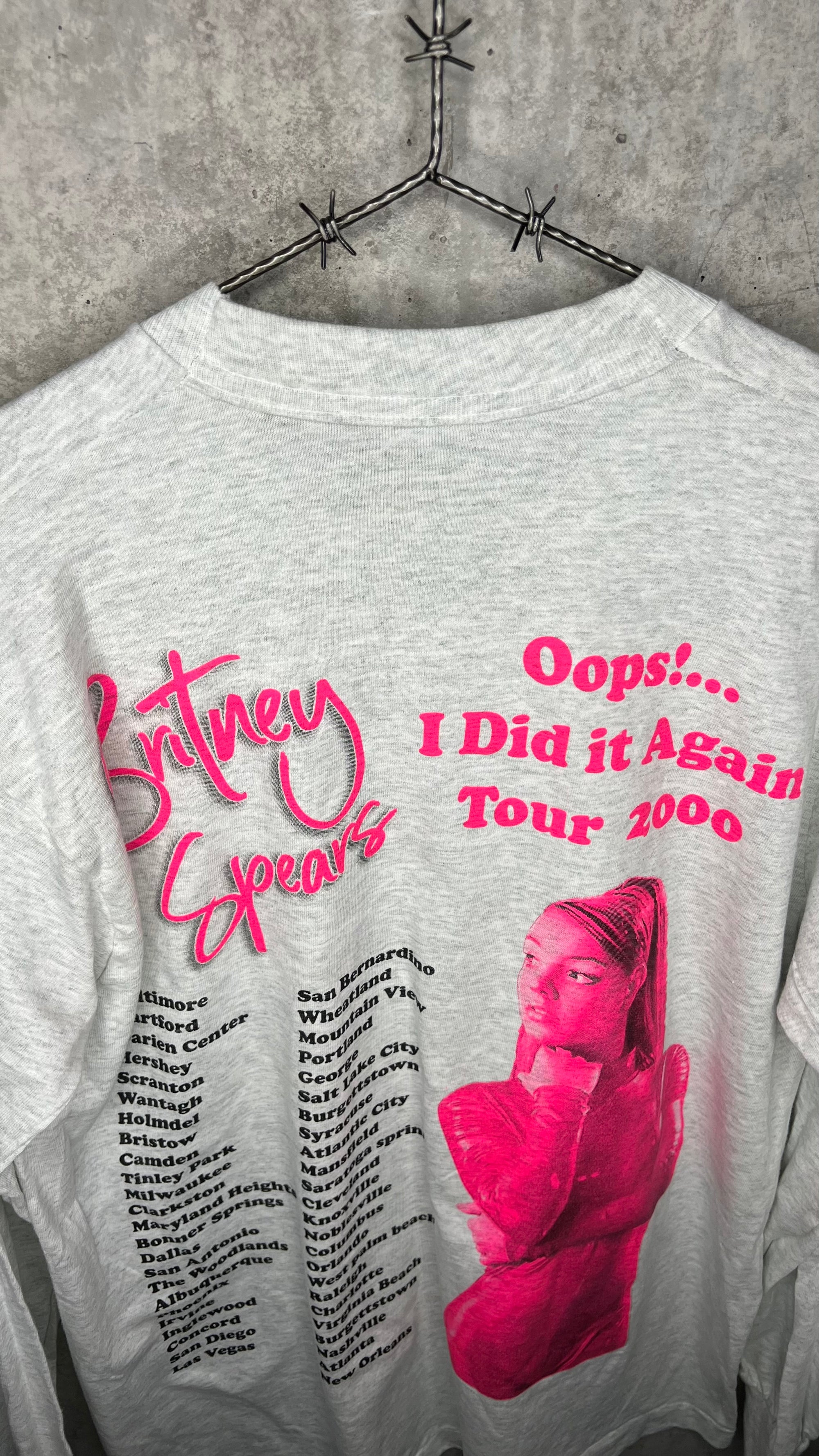 BRITNEY SPEARS OOPS!… I DID IT AGAIN | PARKING LOT GRAY LONG SLEEVE