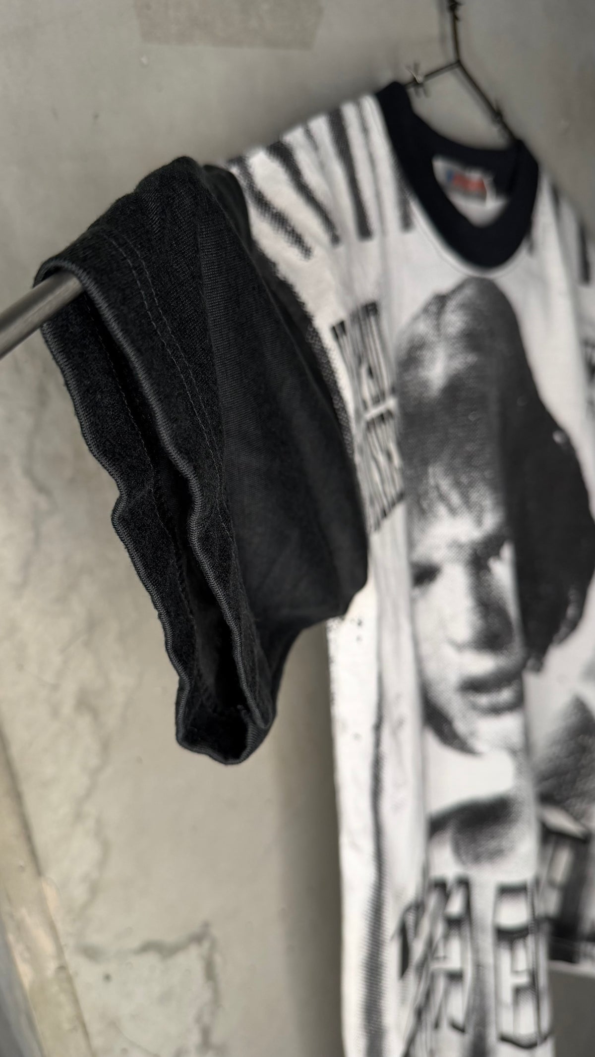 THE FIFTH ELEMENT LEELOO BIG PRINT MOVIE TEE | ASIAN BOOTLEG