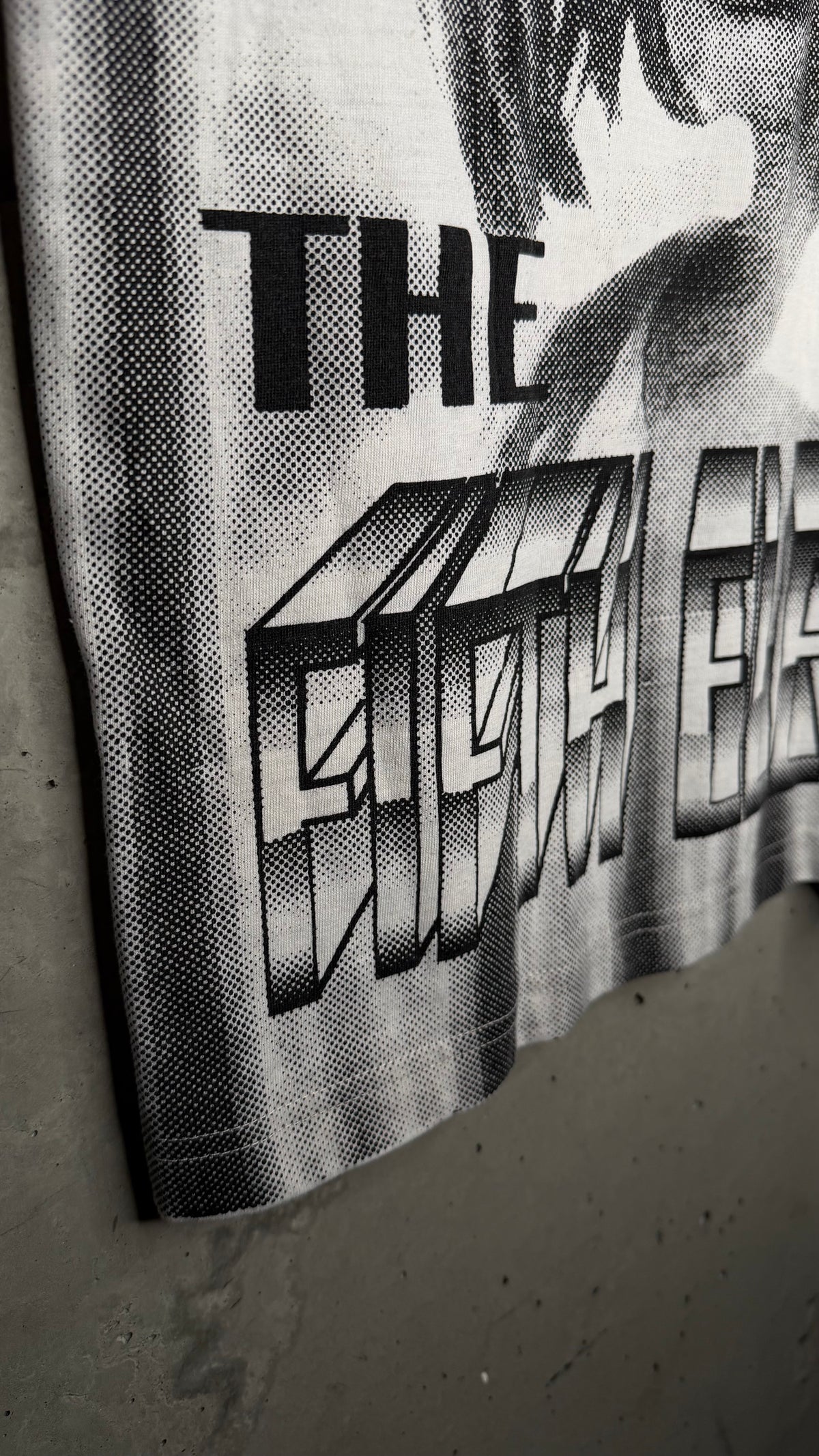 THE FIFTH ELEMENT LEELOO BIG PRINT MOVIE TEE | ASIAN BOOTLEG