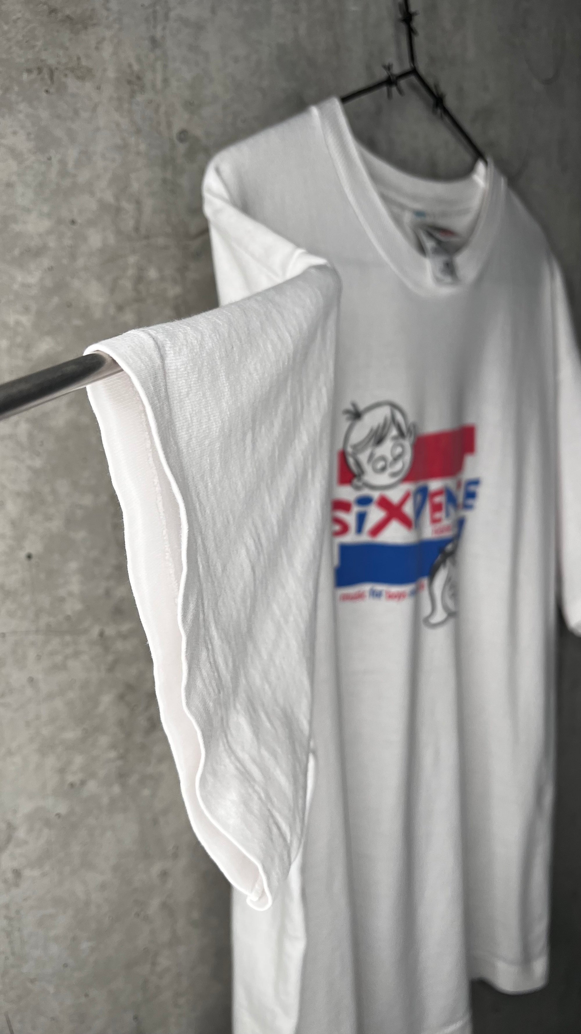 SIXPENCE NONE THE RICHER MUSIC FOR BOYS AND GIRLS TEE