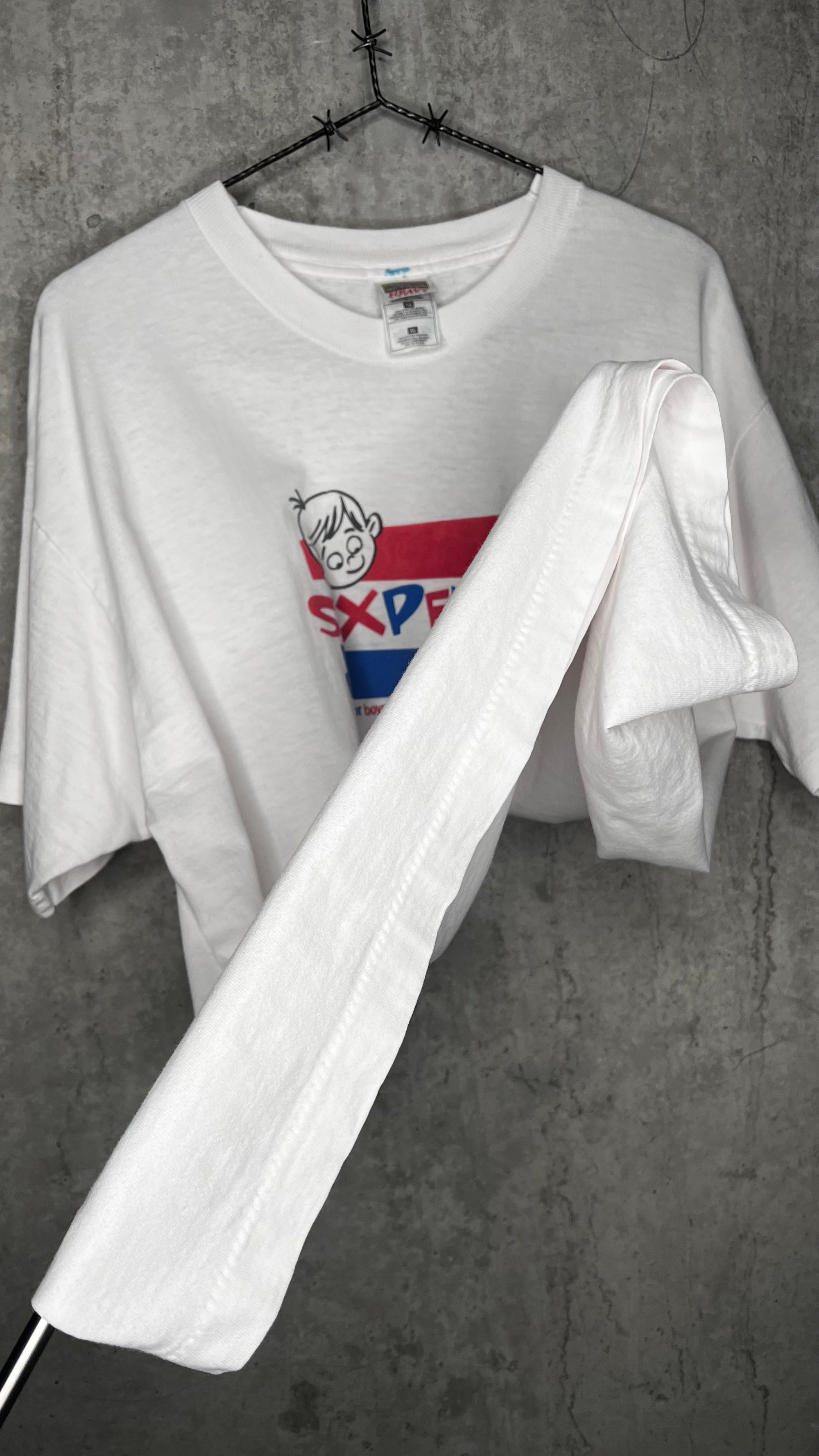 SIXPENCE NONE THE RICHER MUSIC FOR BOYS AND GIRLS TEE