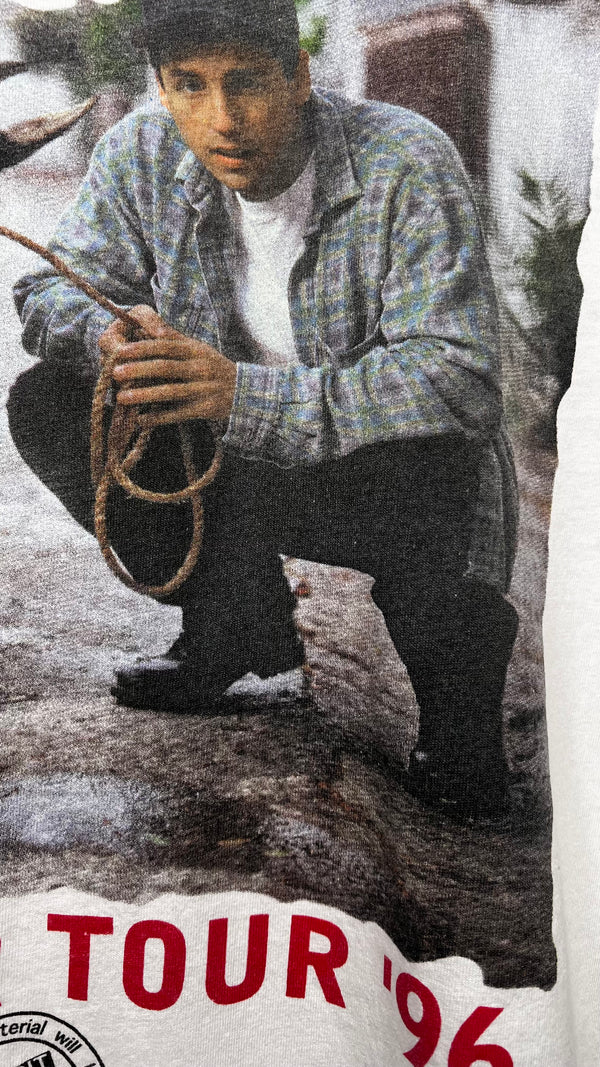 ADAM SANDLER SUMMER TOUR 96’ STANDUP COMEDY TEE | CHILD SANDLER | WHAT THE HELL HAPPENED TO ME?