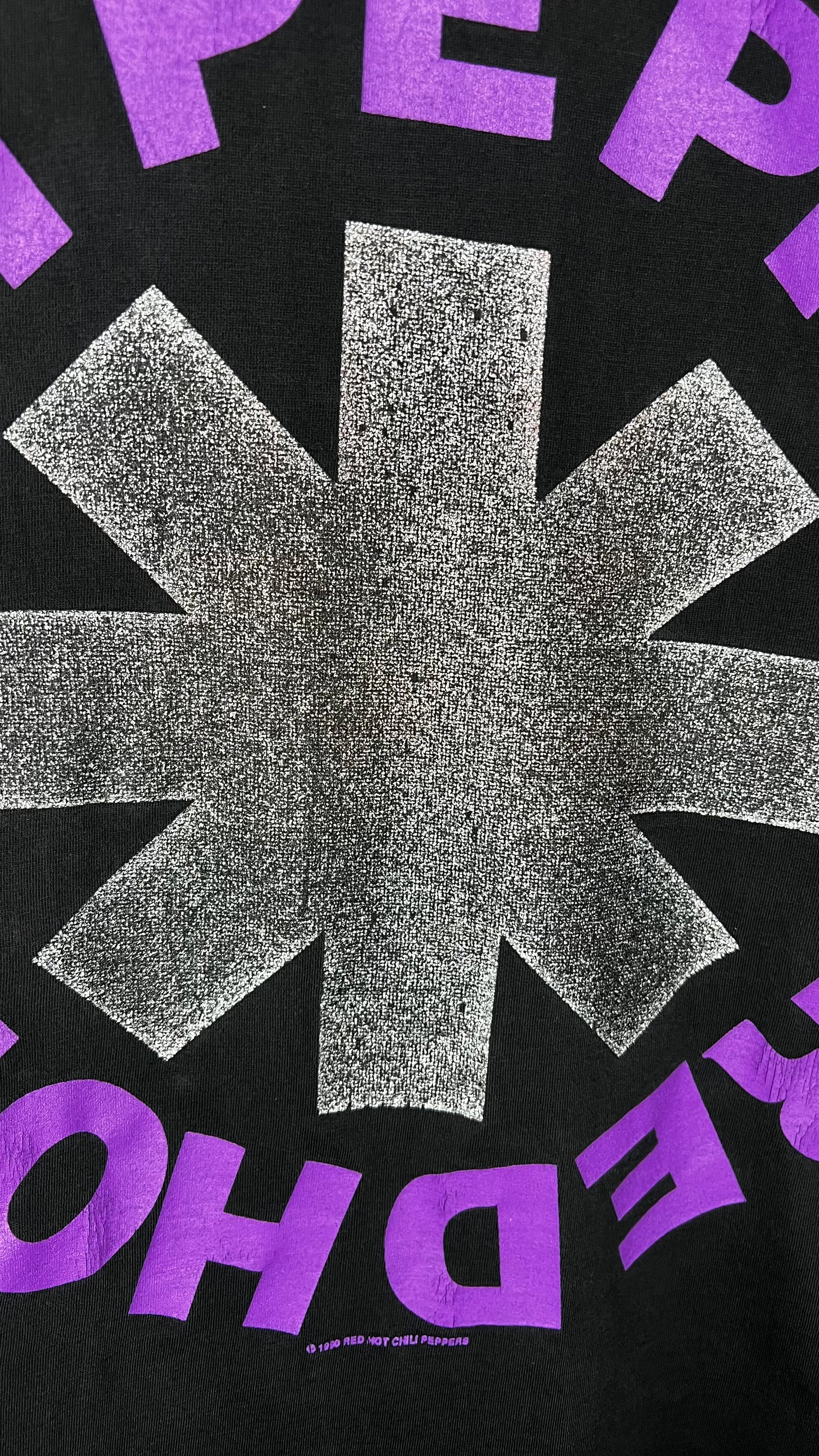 RED HOT CHILI PEPPERS EURO FALL TOUR 90’ LONGSLEEVE TEE | SILVER GLITTER LOGO TEE