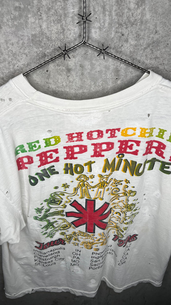 RED HOT CHILI PEPPERS RARE 96’ ONE HOT MINUTE TOUR PARKING LOT TEE | BEAUTIFULLY THRASHED