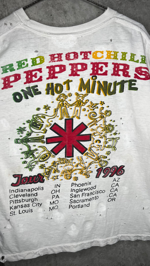 RED HOT CHILI PEPPERS RARE 96’ ONE HOT MINUTE TOUR PARKING LOT TEE | BEAUTIFULLY THRASHED