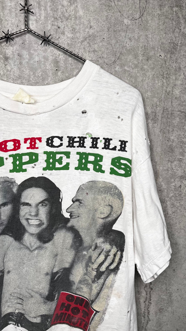 RED HOT CHILI PEPPERS RARE 96’ ONE HOT MINUTE TOUR PARKING LOT TEE | BEAUTIFULLY THRASHED