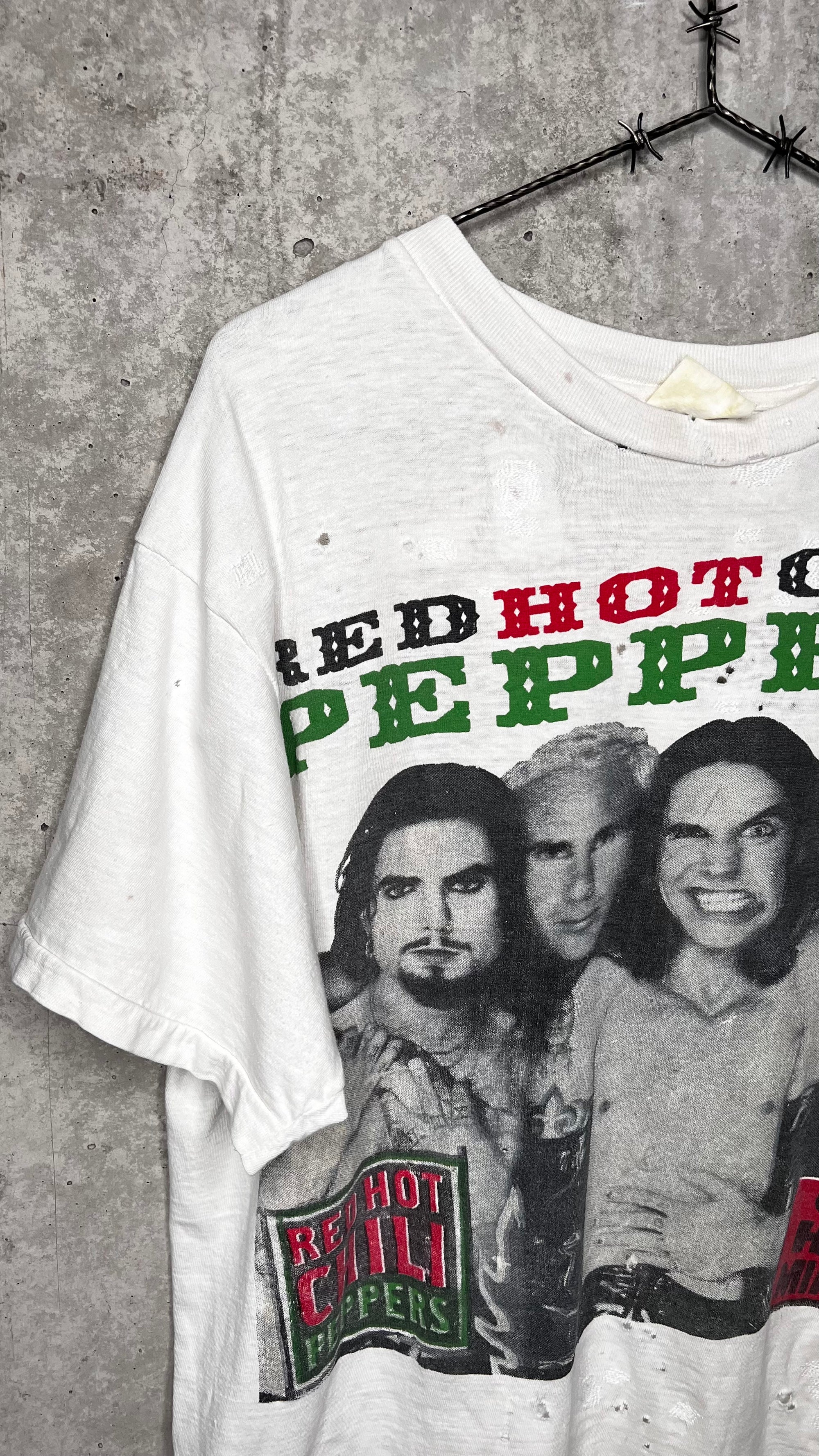 RED HOT CHILI PEPPERS RARE 96’ ONE HOT MINUTE TOUR PARKING LOT TEE | BEAUTIFULLY THRASHED
