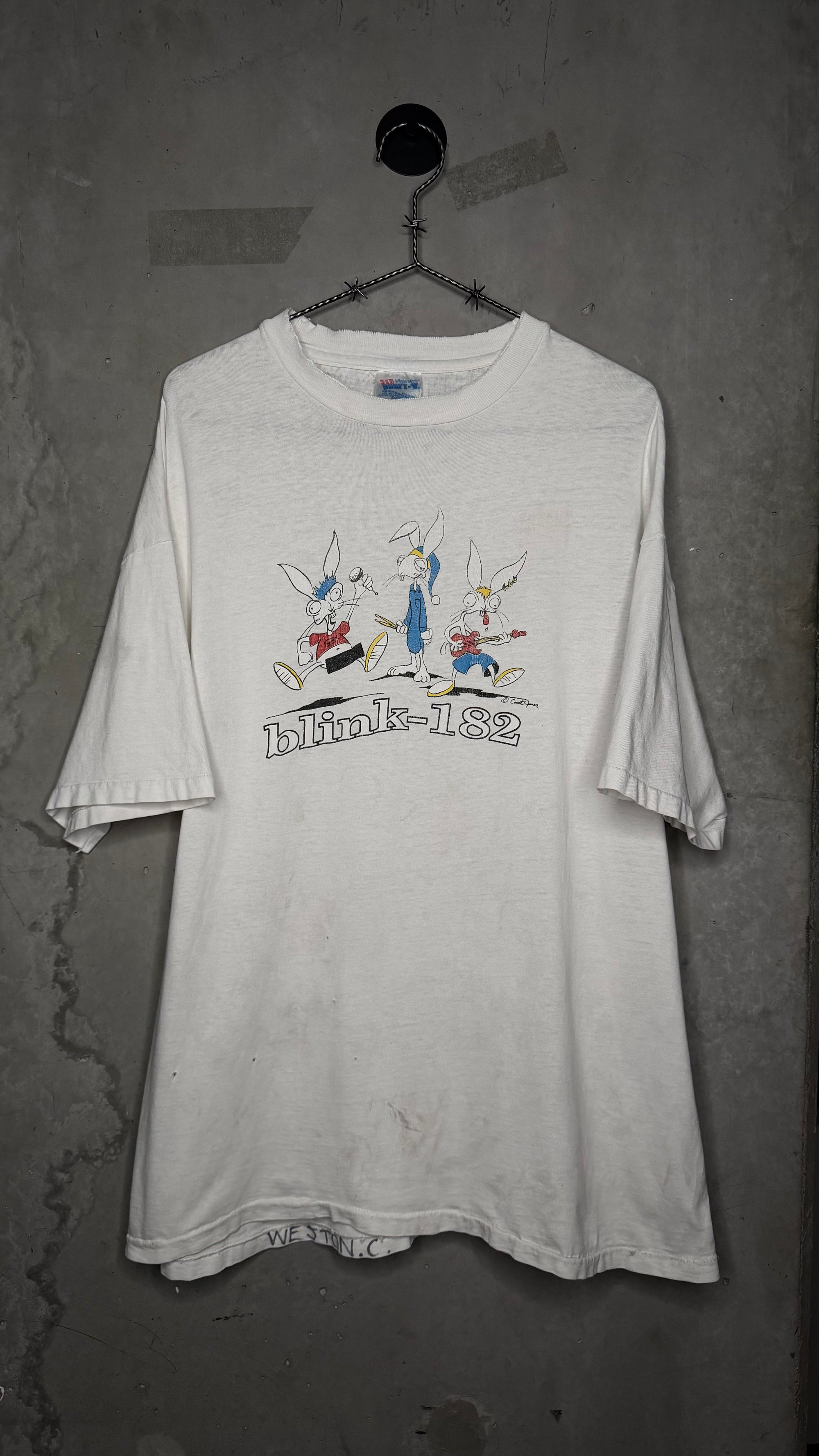 BLINK 182 VERY RARE BUNNY CARICATURE TEE | ROADIE BUNNY BACKHIT | CHESHIRE CAT ERA