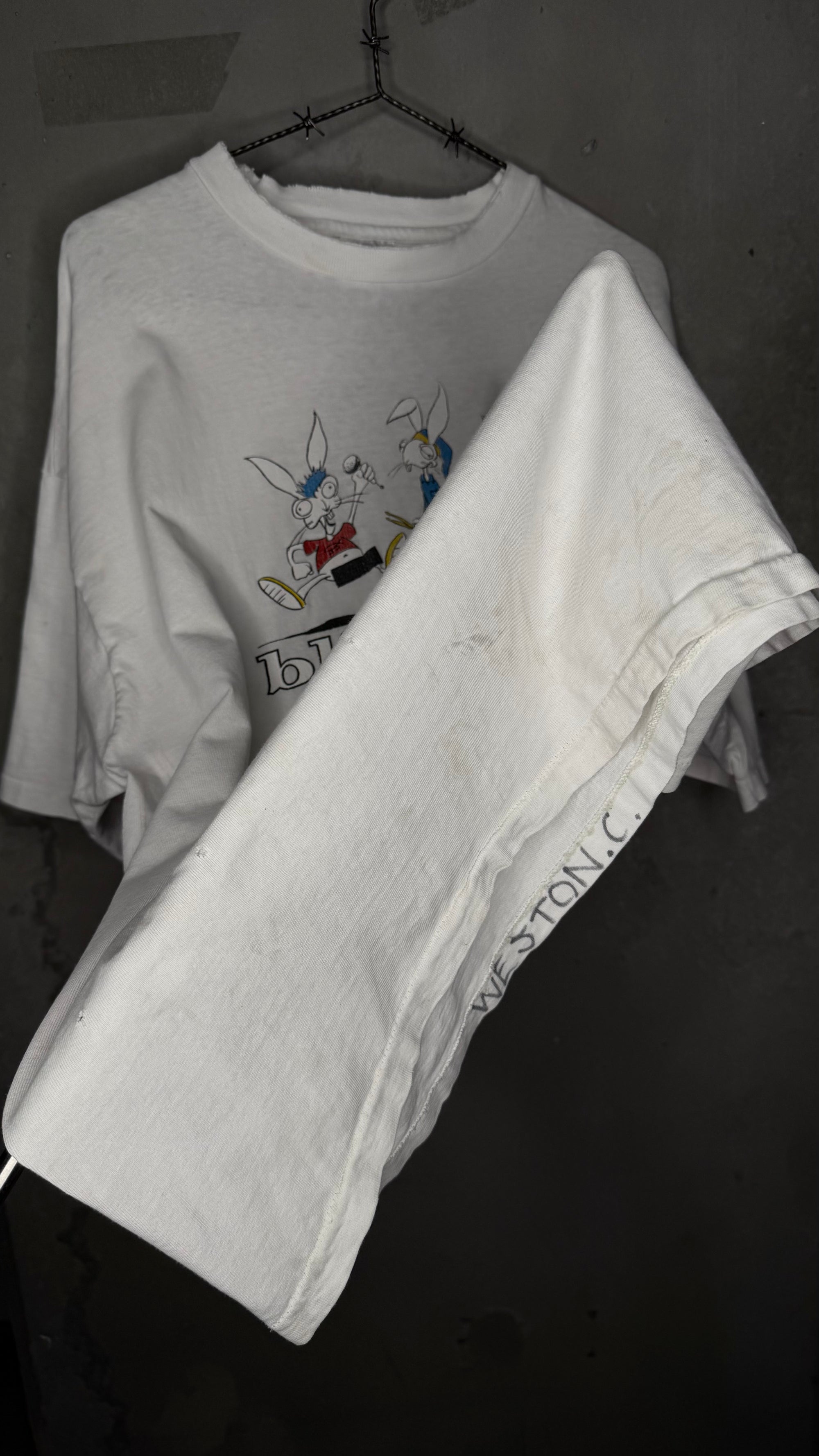 BLINK 182 VERY RARE BUNNY CARICATURE TEE | ROADIE BUNNY BACKHIT | CHESHIRE CAT ERA