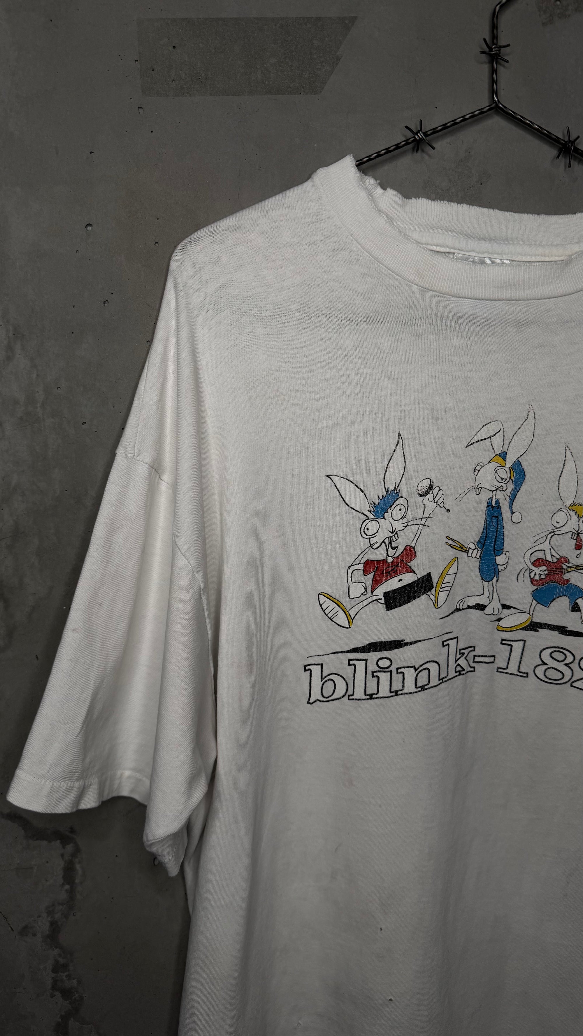 BLINK 182 VERY RARE BUNNY CARICATURE TEE | ROADIE BUNNY BACKHIT | CHESHIRE CAT ERA