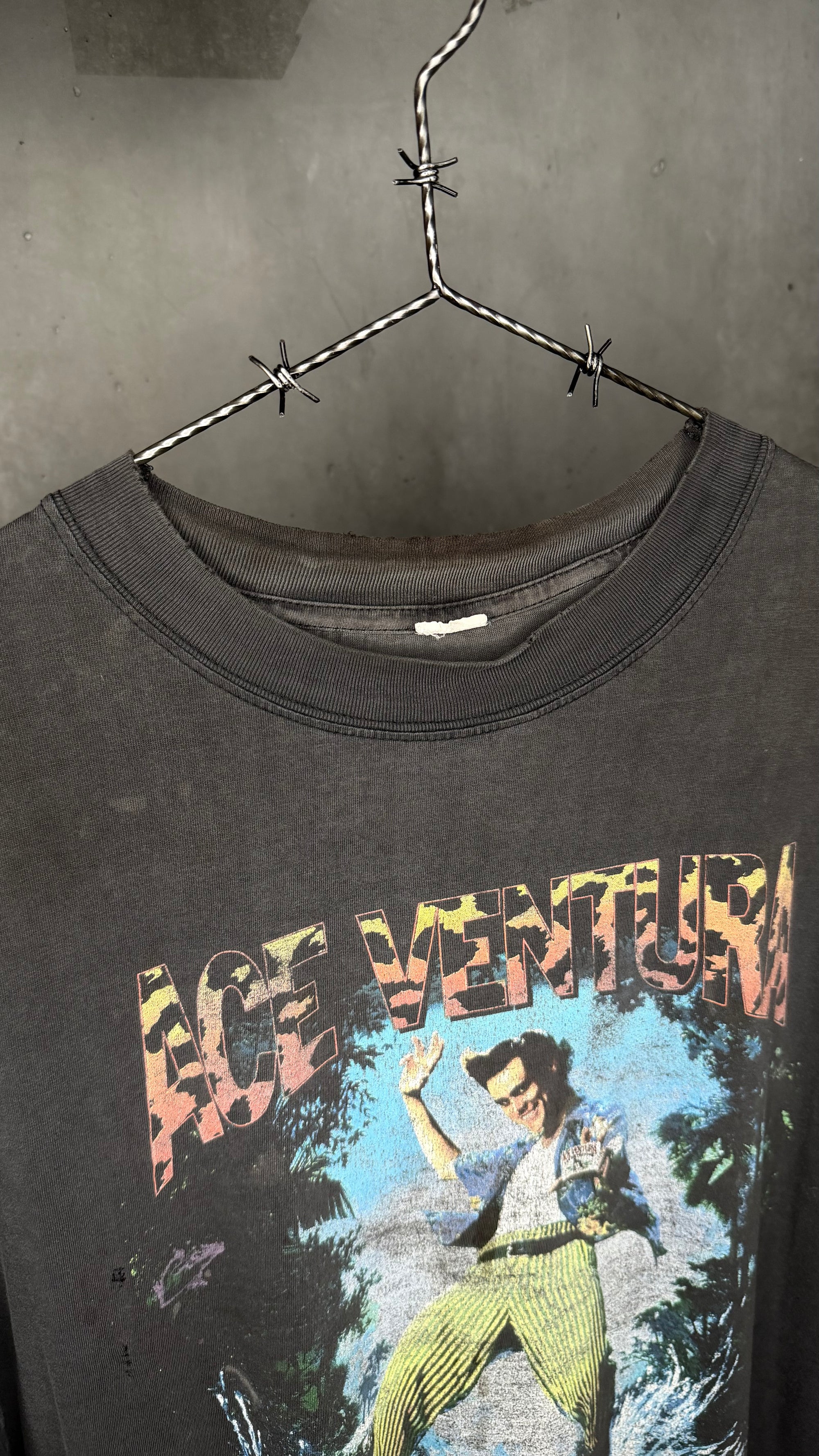 ACE VENTURA WHEN NATURE CALLS ULTIMATE FADER TEE | GATOR SKIING | JIM CARREY