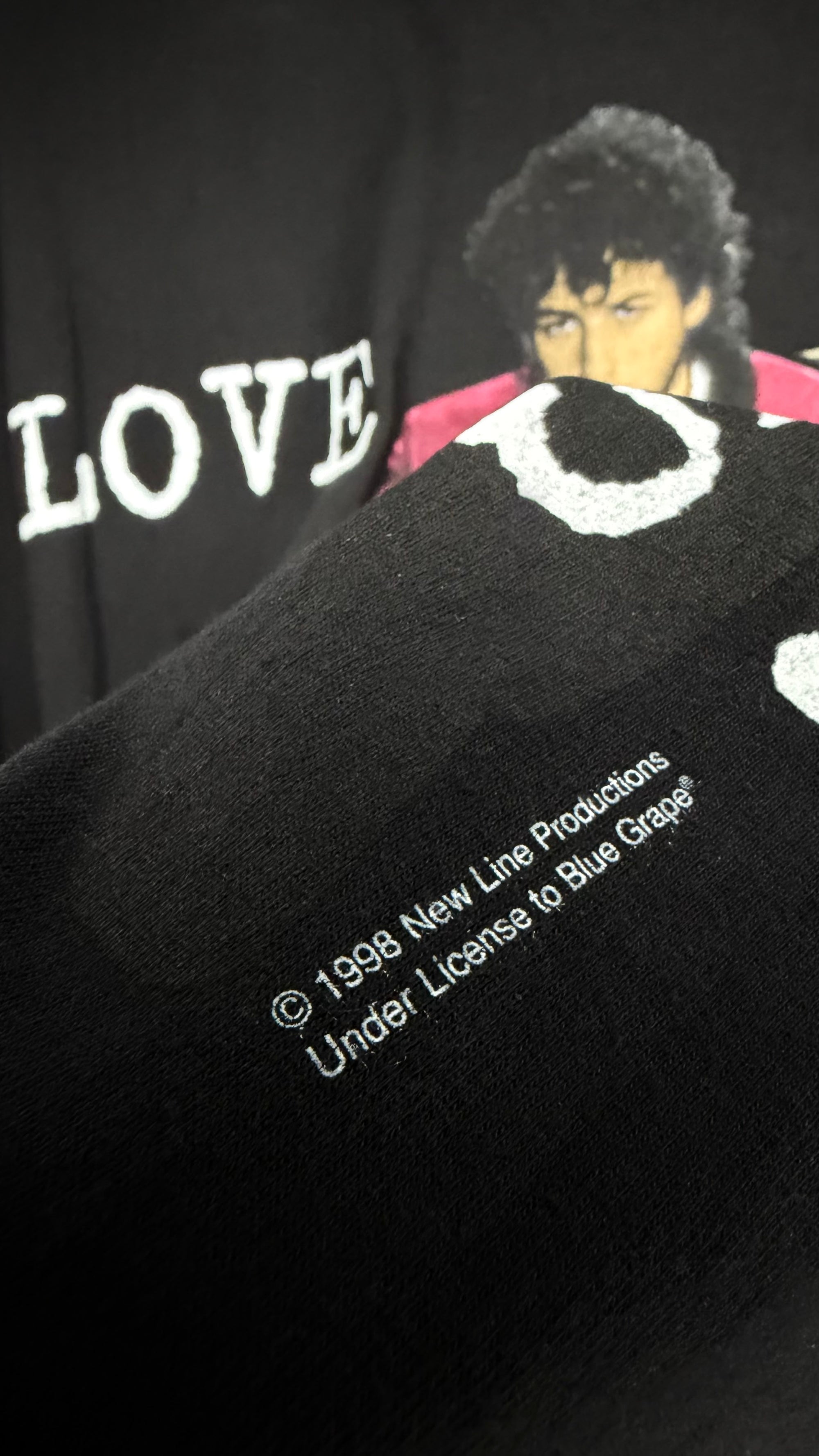 THE WEDDING SINGER ‘LOVE STINKS!’ TEE | EXTREMELY RARE ADAM SANDLER MOVIE PROMO