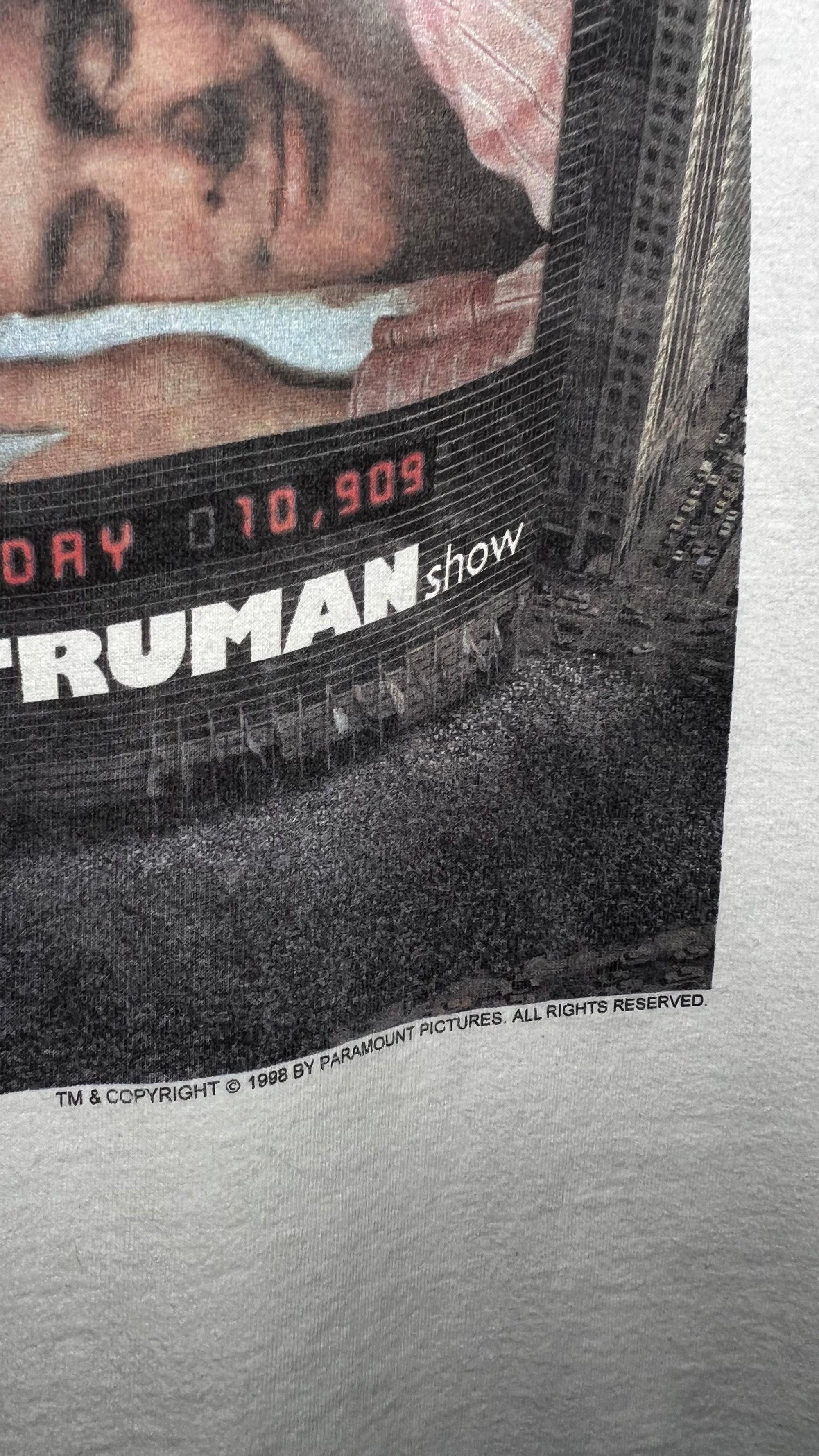 THE TRUMAN SHOW RARE POSTER PRINT MOVIE TEE | JIM CARREY | ‘ON THE AIR, UNAWARE’