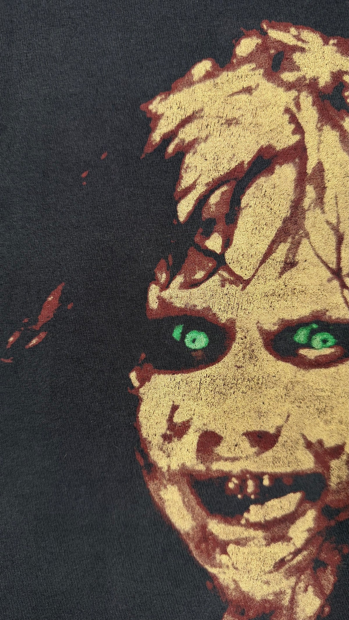 THE EXORCIST BIG PRINT HORROR MOVIE TEE | ‘YOUR MOTHER SUCKS COCKS IN HELL’