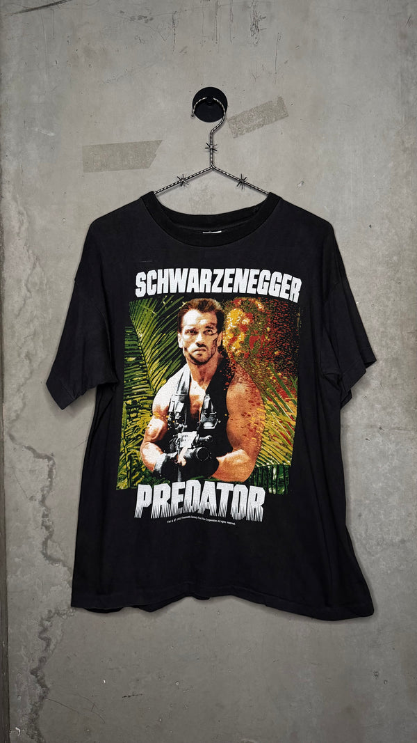 PREDATOR MOVIE POSTER PRINT TEE | ARNOLD SCHWARZENEGGER