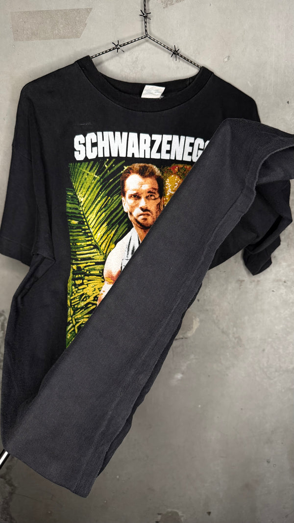 PREDATOR MOVIE POSTER PRINT TEE | ARNOLD SCHWARZENEGGER