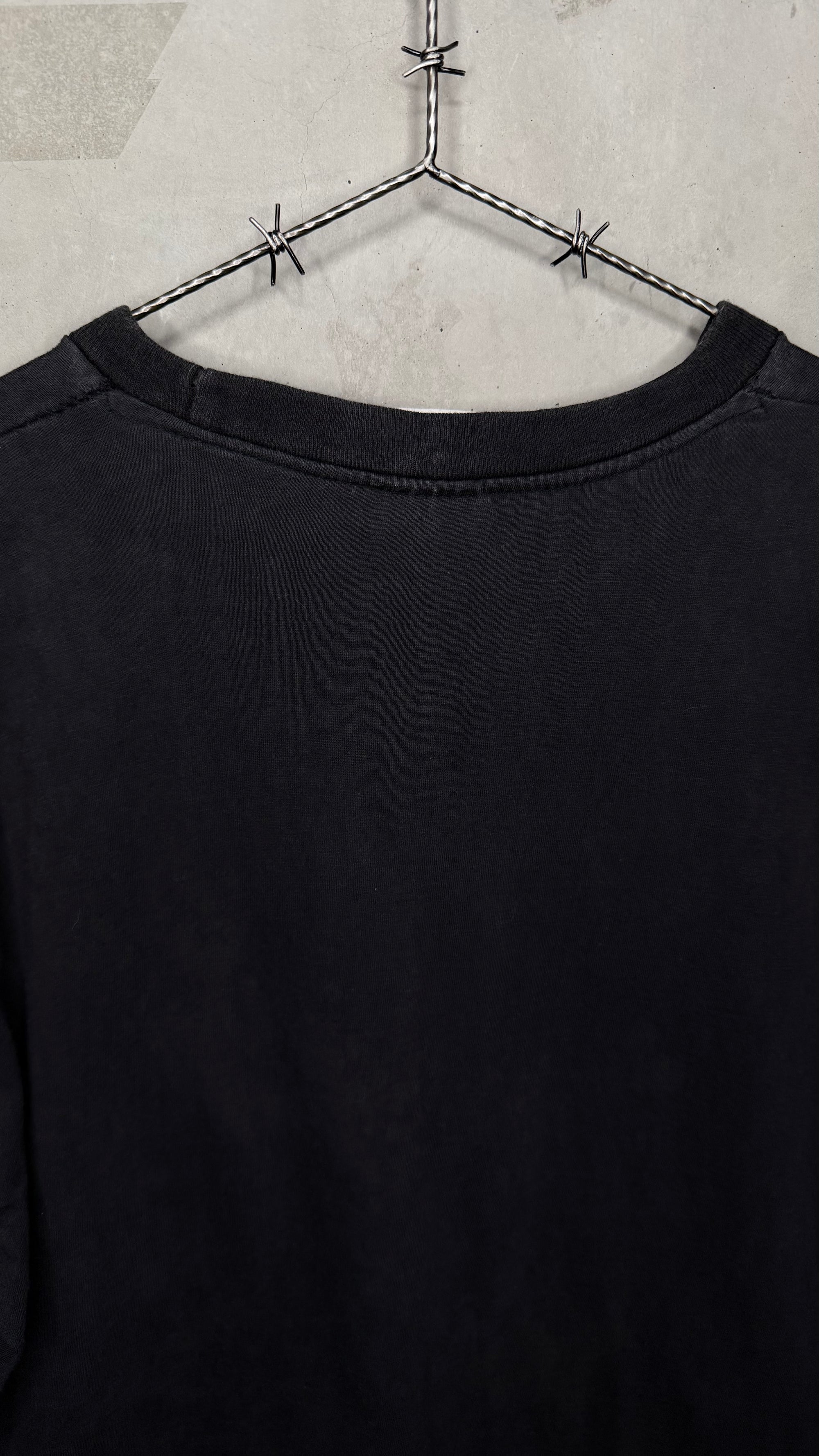 PREDATOR MOVIE POSTER PRINT TEE | ARNOLD SCHWARZENEGGER