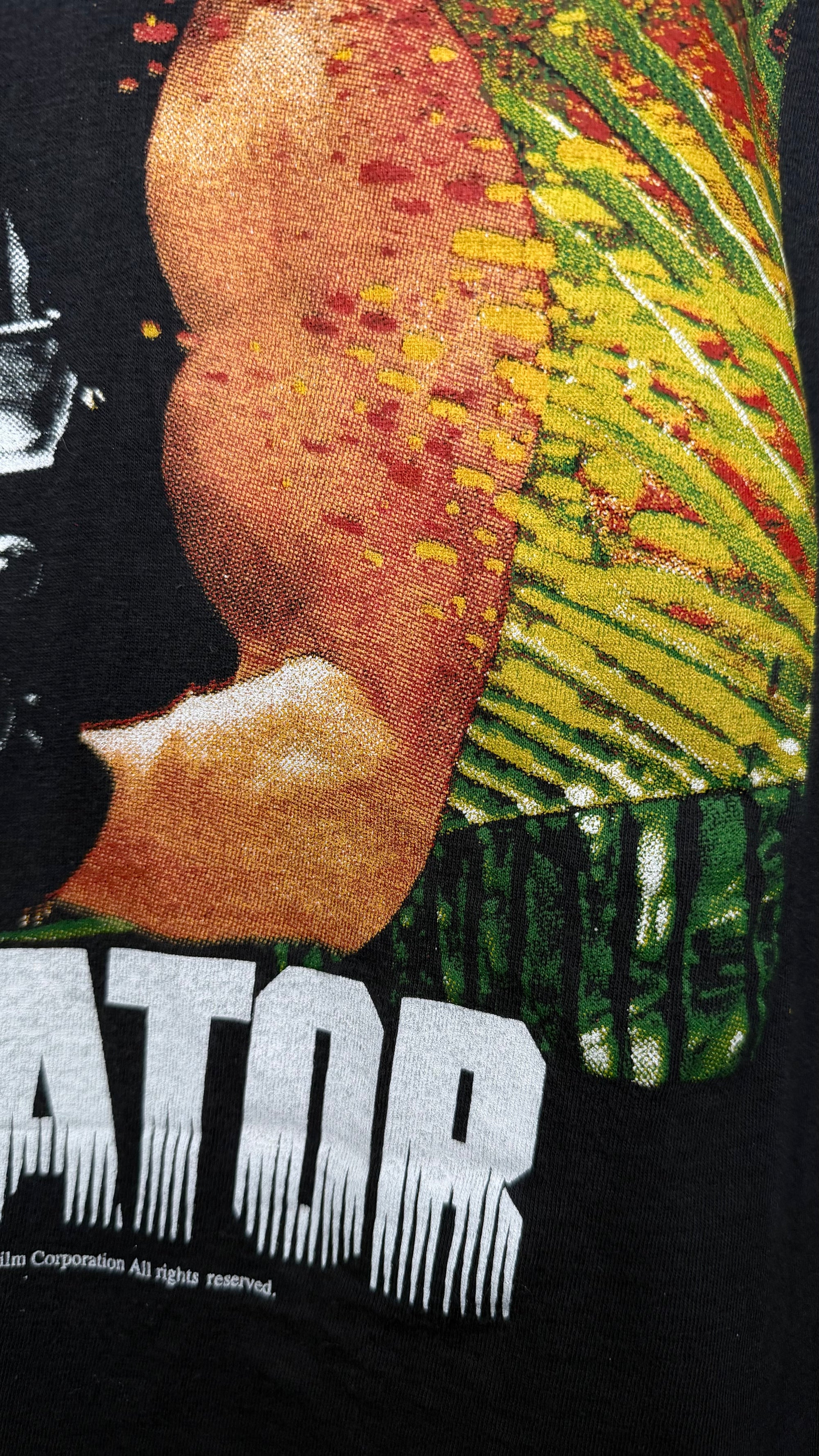 PREDATOR MOVIE POSTER PRINT TEE | ARNOLD SCHWARZENEGGER