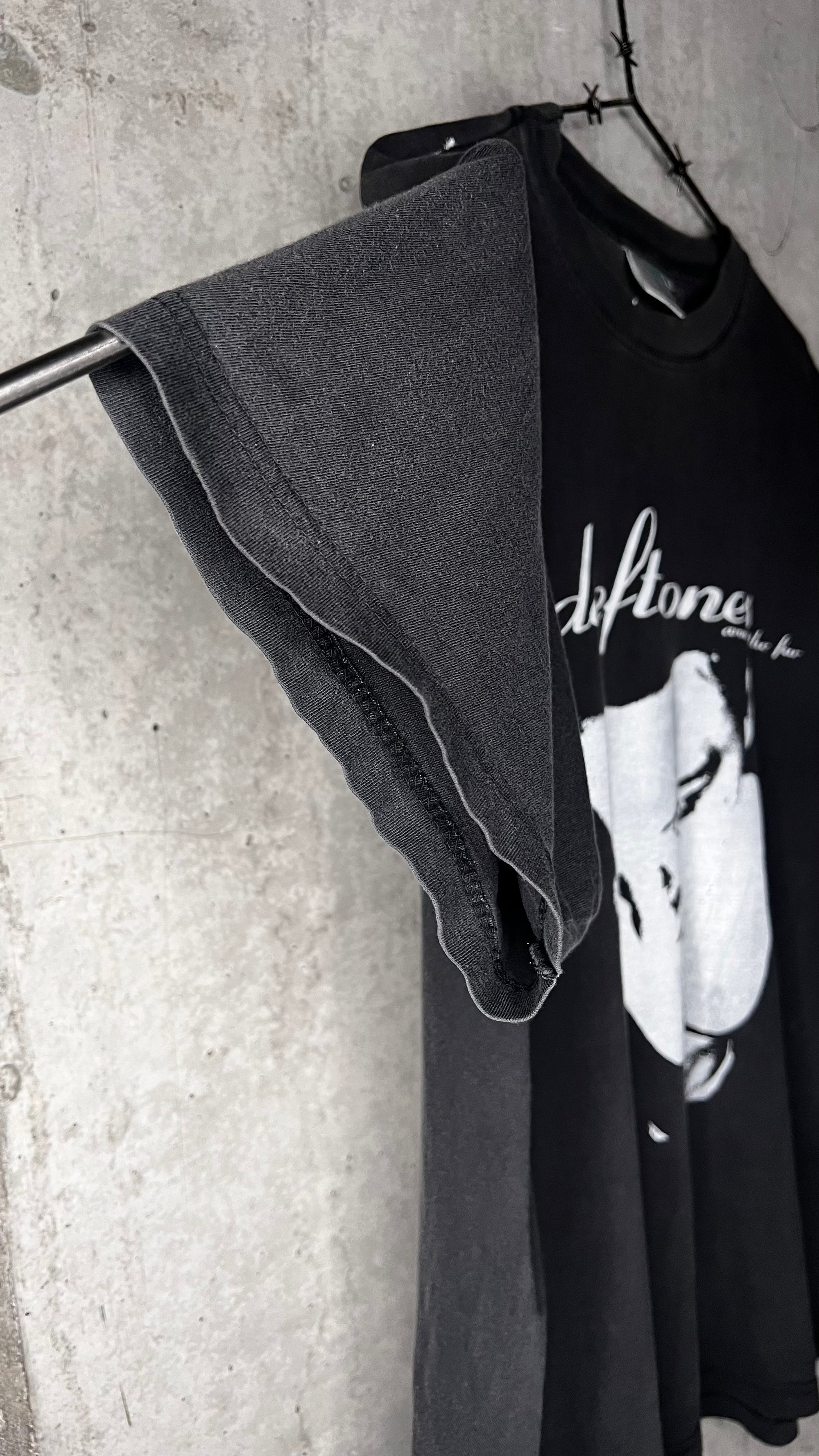 DEFTONES AROUND THE FUR 90’S EURO BOOTLEG TEE