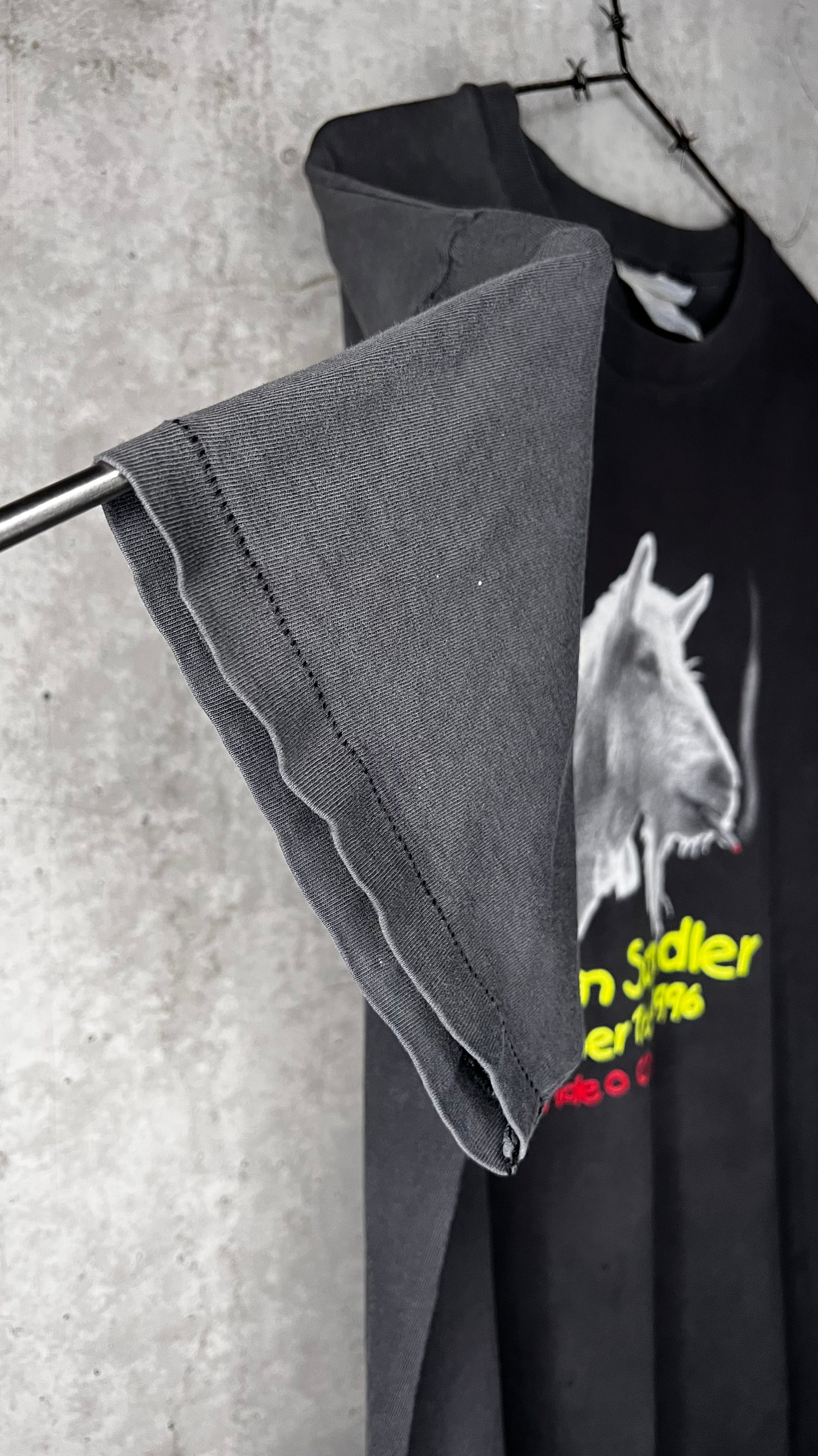 ADAM SANDLER SUMMER TOUR 96’ RARE VIDEO CREW TEE | SMOKING GOAT | ‘WHAT THE HELL HAPPENED TO ME’ STAND-UP TOUR HBO SPECIAL