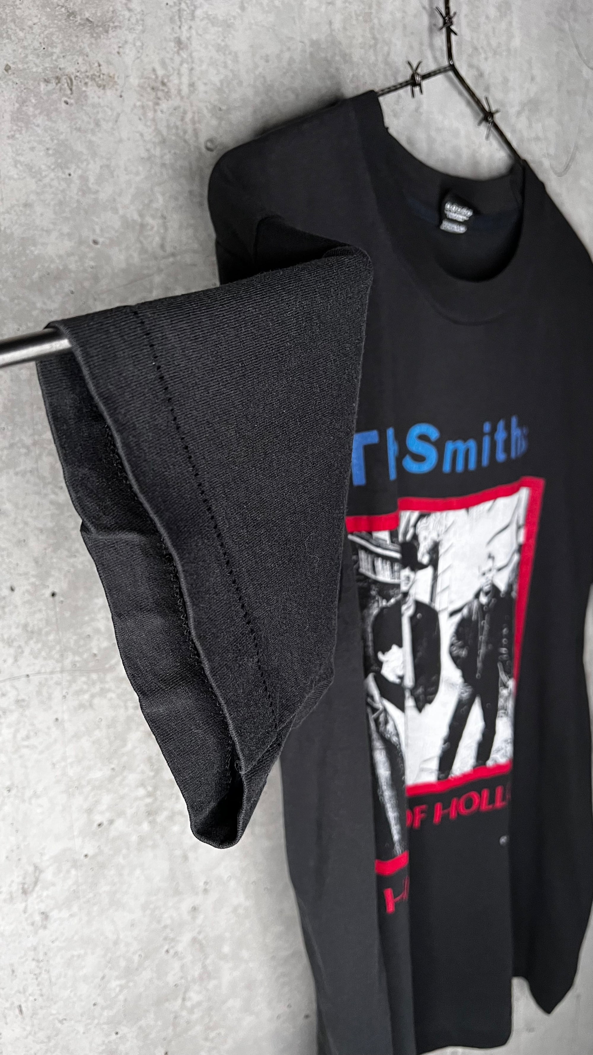 THE SMITHS 84’ HATFUL OF HOLLOW UK TOUR TEE | B&W BAND PORTRAIT