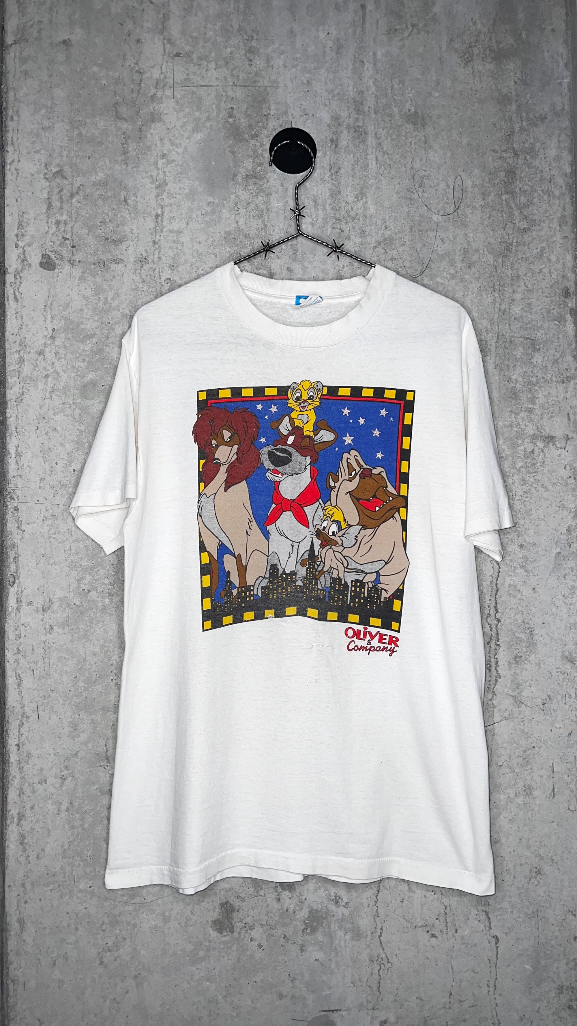 OLIVER & COMPANY DISNEY MOVIE TEE