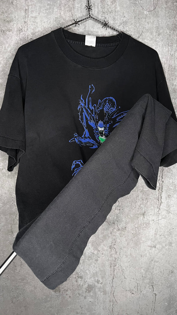 ALIENS MOVIE TEE | JAMES CAMERON