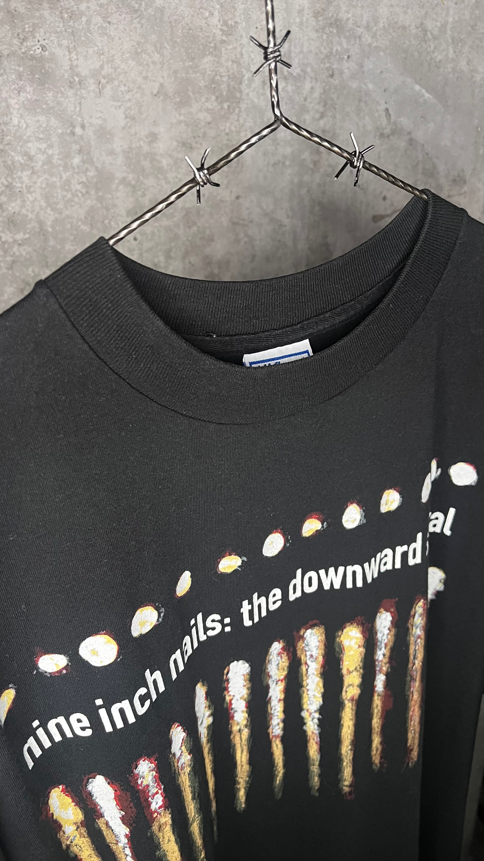 NINE INCH NAILS: THE DOWNWARD SPIRAL TEE | NIN