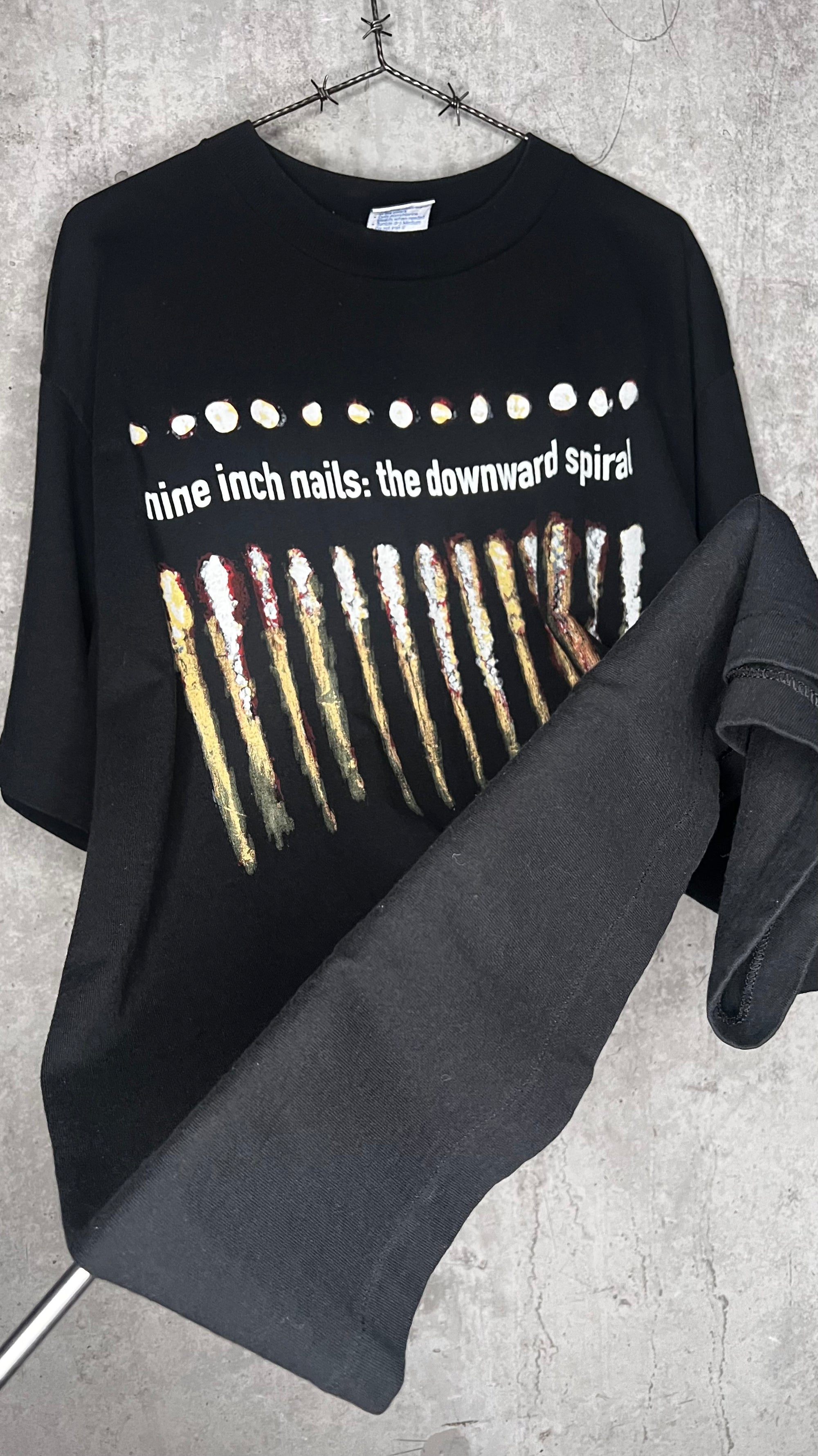 NINE INCH NAILS: THE DOWNWARD SPIRAL TEE | NIN