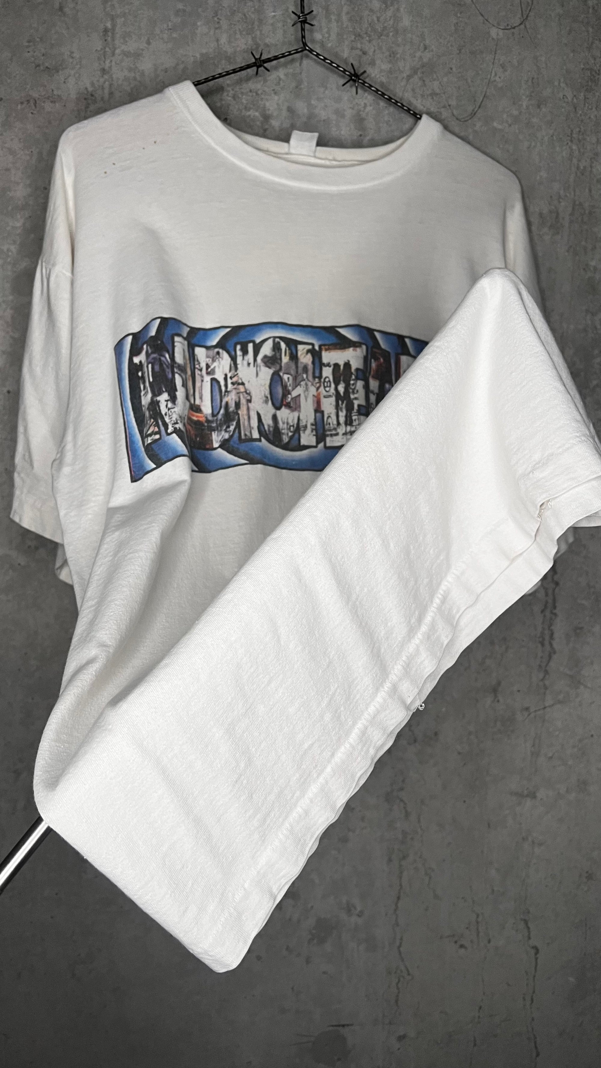 RADIOHEAD AGAINST DEMONS TOUR TEE| OK COMPUTER | RUNNING FROM DEMONS BACK HIT