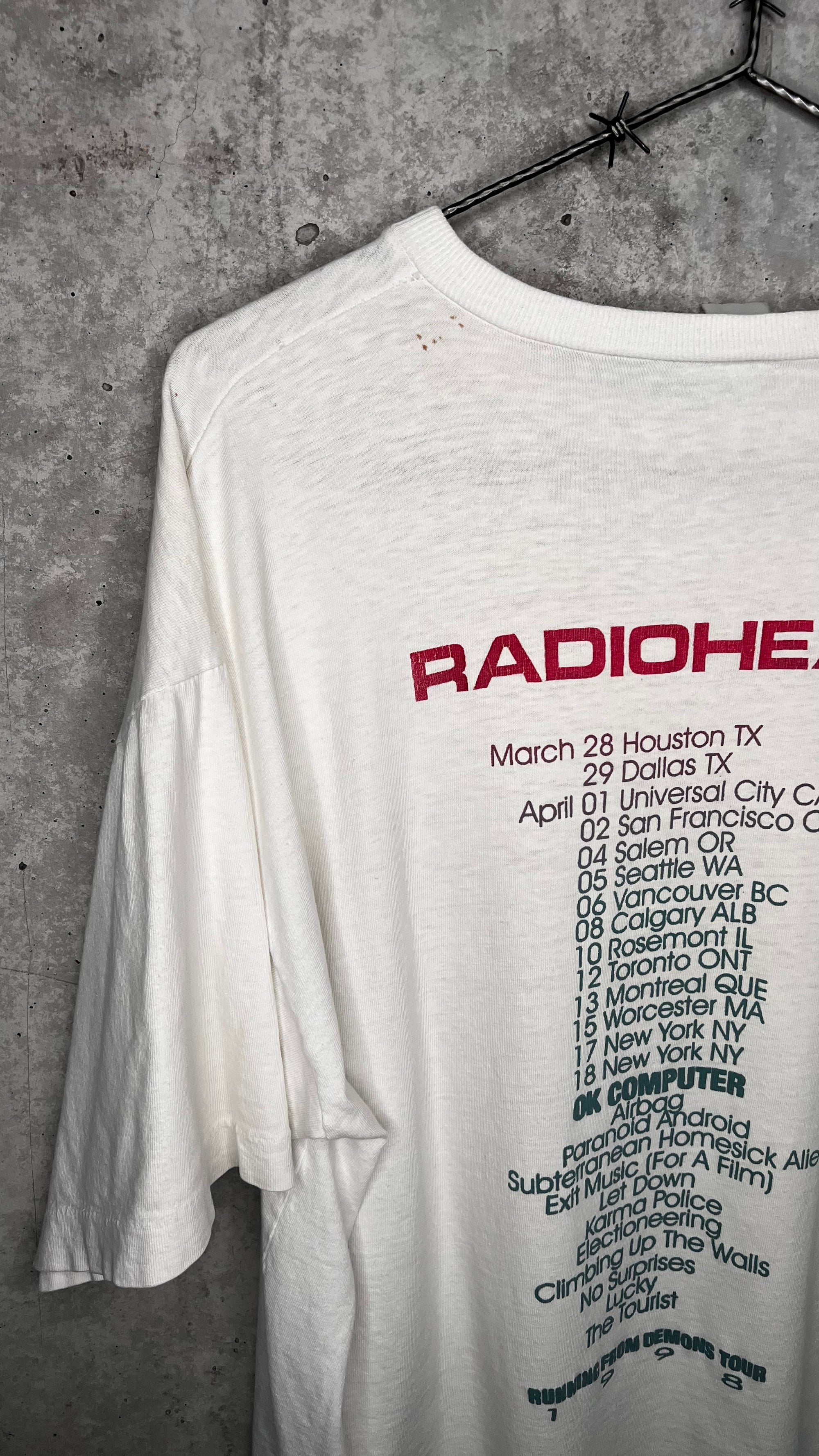RADIOHEAD AGAINST DEMONS TOUR TEE| OK COMPUTER | RUNNING FROM DEMONS BACK HIT