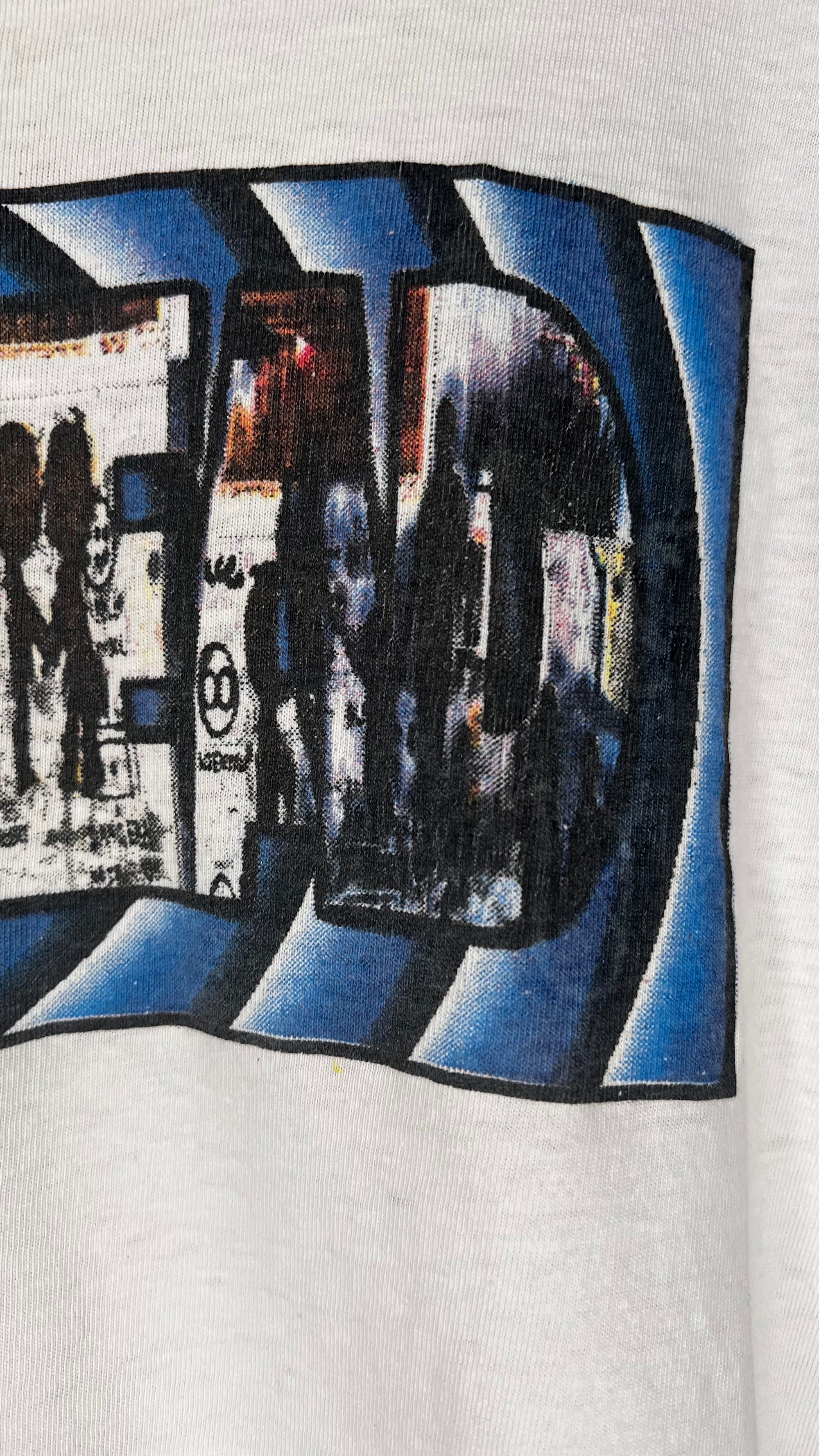 RADIOHEAD AGAINST DEMONS TOUR TEE| OK COMPUTER | RUNNING FROM DEMONS BACK HIT