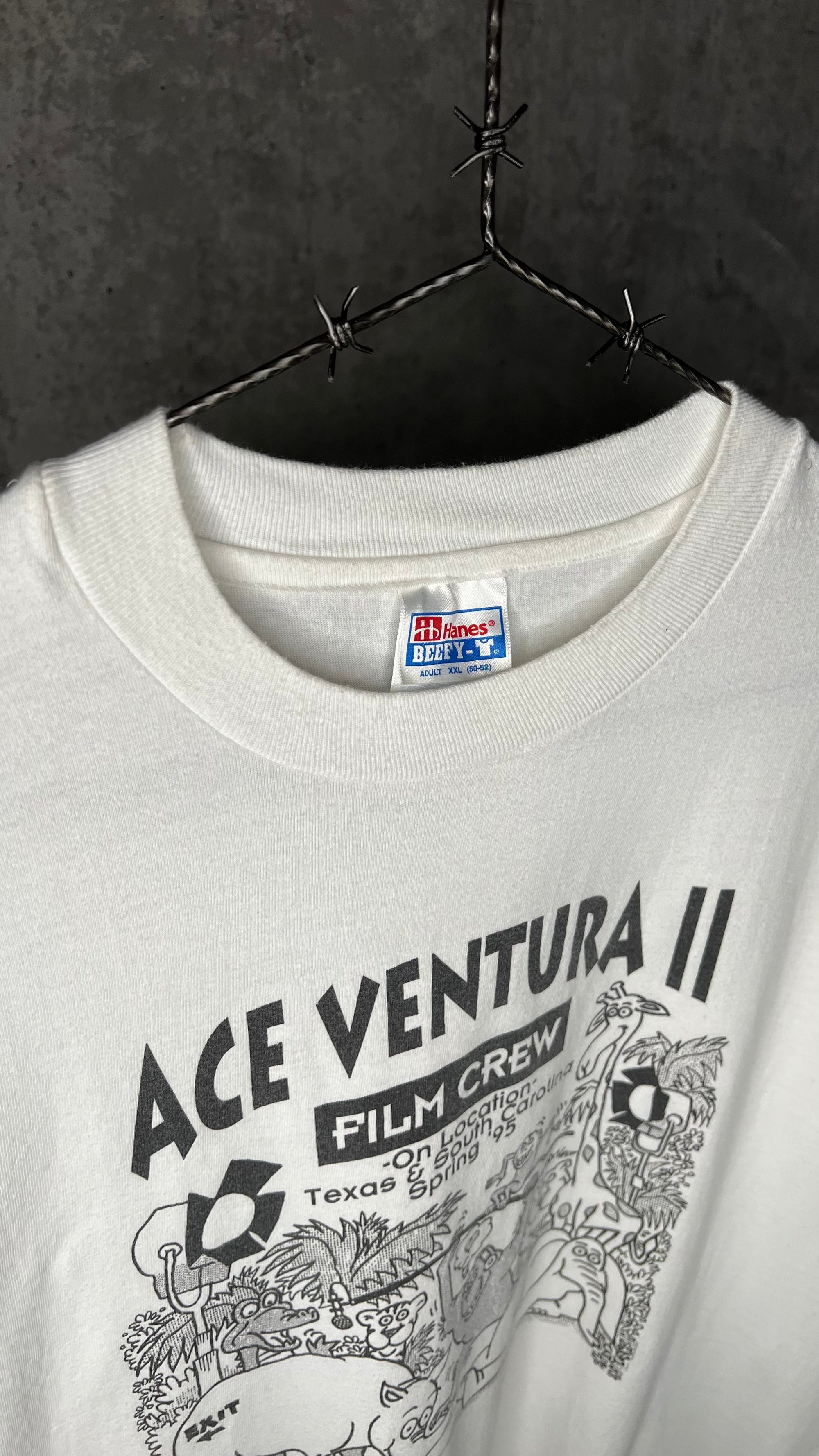 ACE VENTURA 2 WHEN NATURE CALLS FILM CREW ONLY TEE | SIGNED BY JIM CARREY