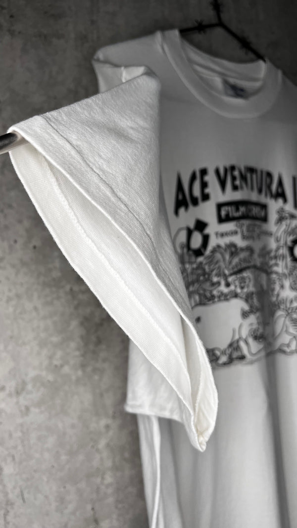 ACE VENTURA 2 WHEN NATURE CALLS FILM CREW ONLY TEE | SIGNED BY JIM CARREY