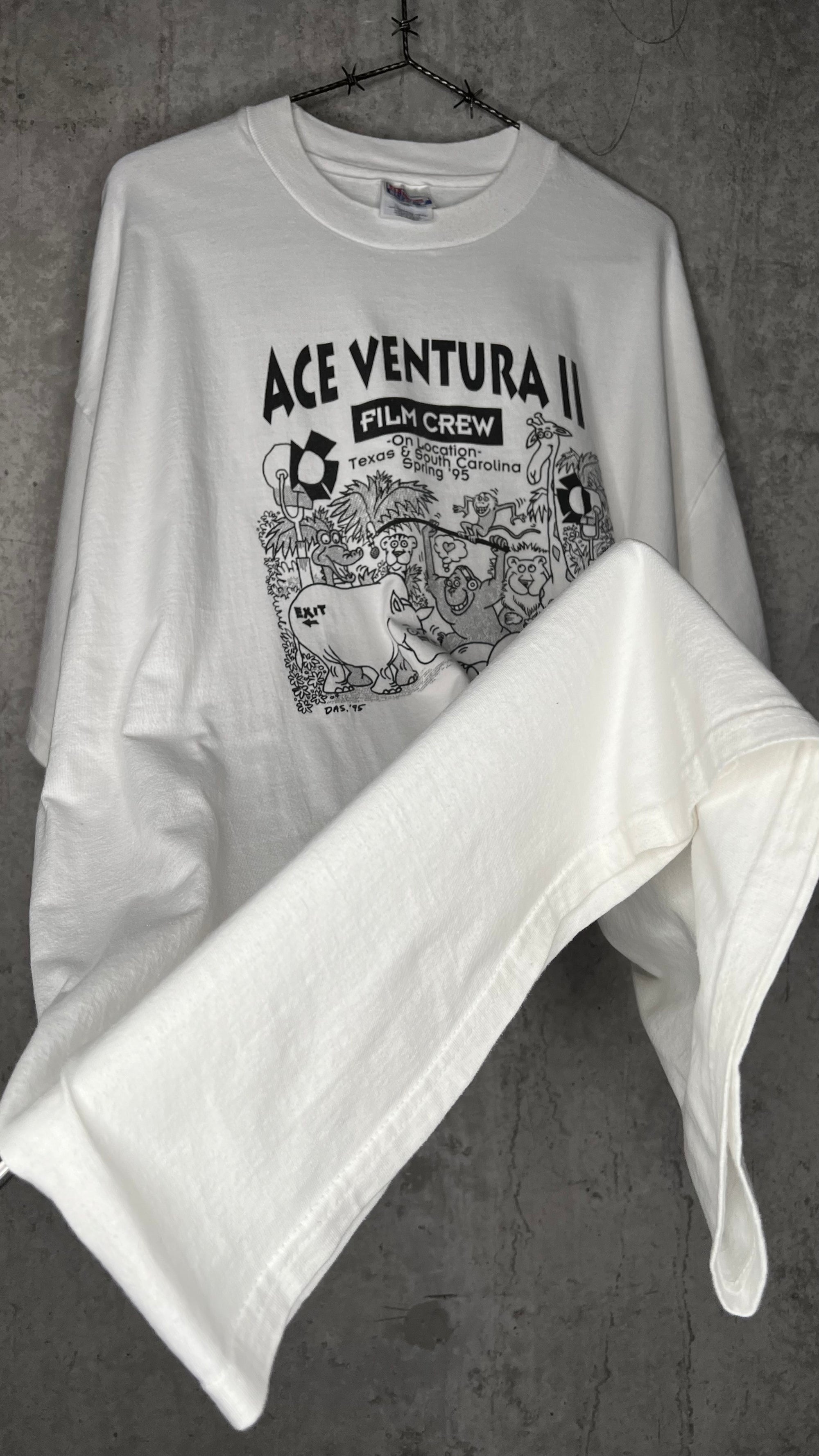 ACE VENTURA 2 WHEN NATURE CALLS FILM CREW ONLY TEE | SIGNED BY JIM CARREY