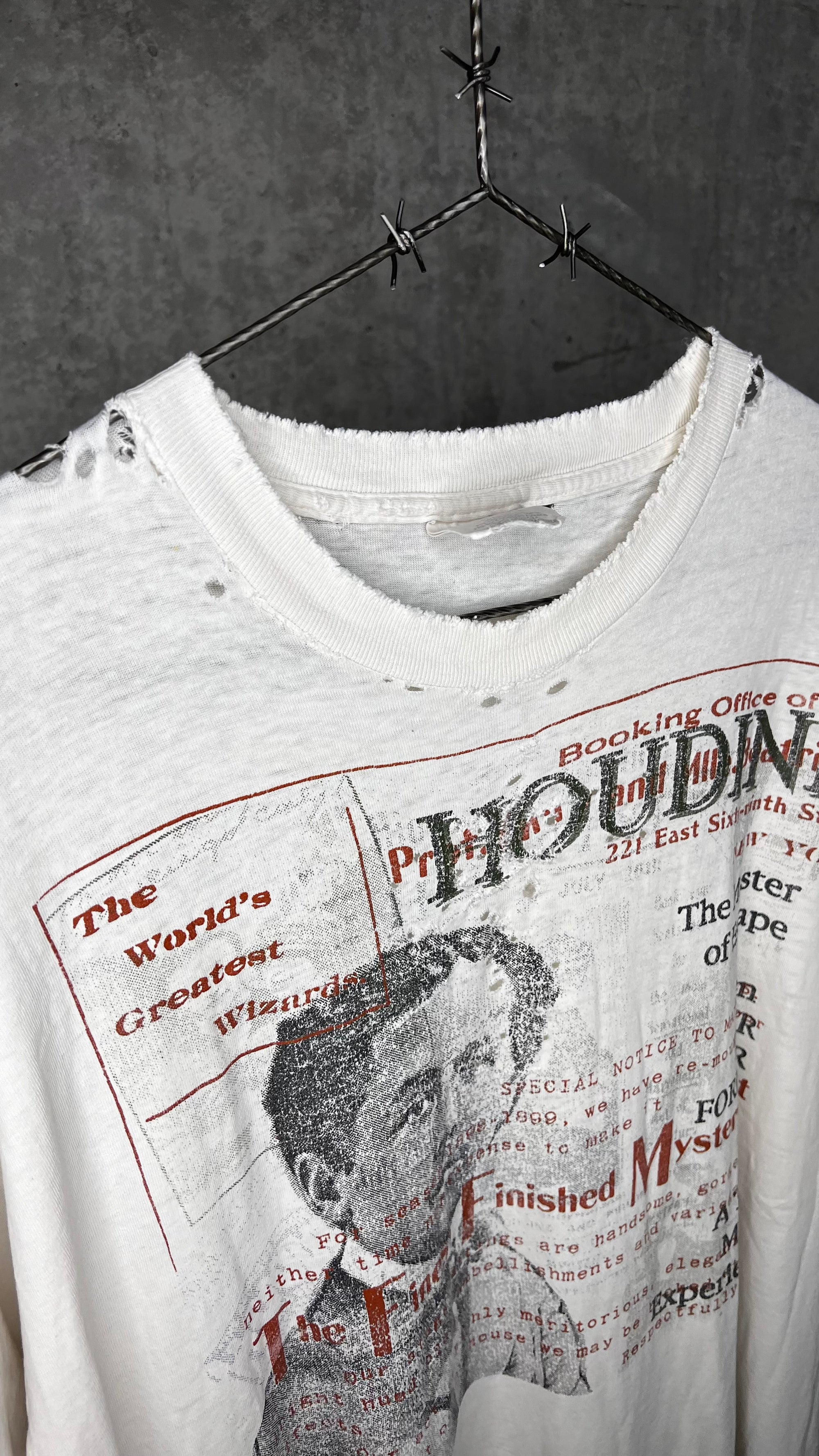 HOUDINI ESCAPE ARTIST MAGICIAN THRASHED TEE