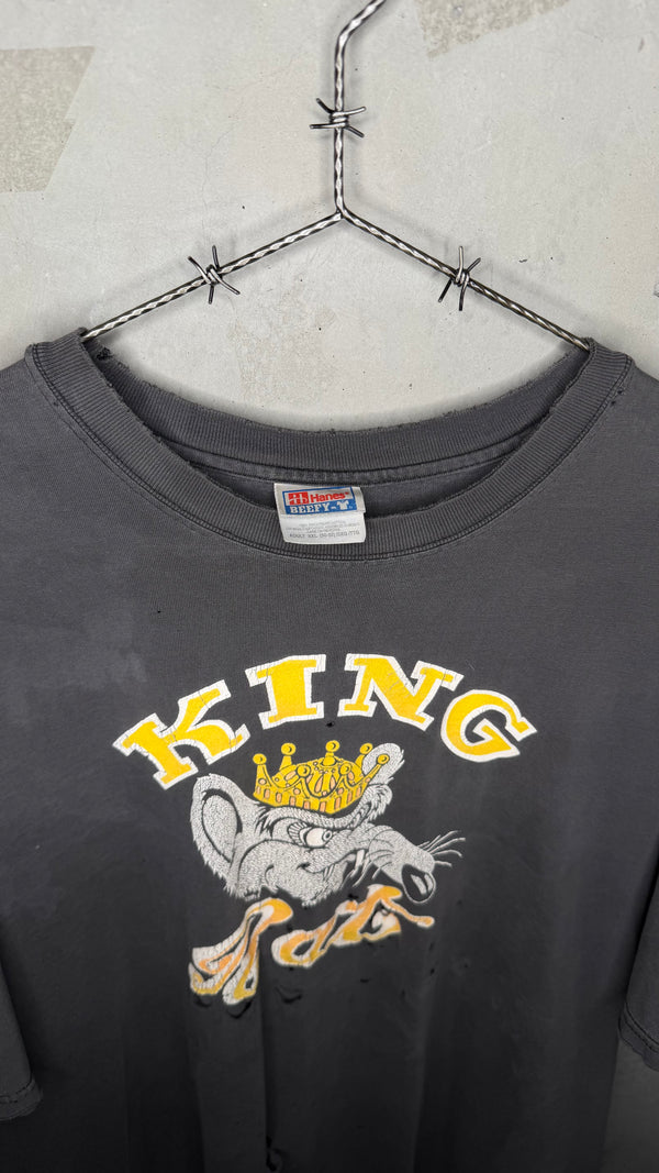 RAT KING MUSEUM OF DRAG RACING TEE | THRASHED FADER