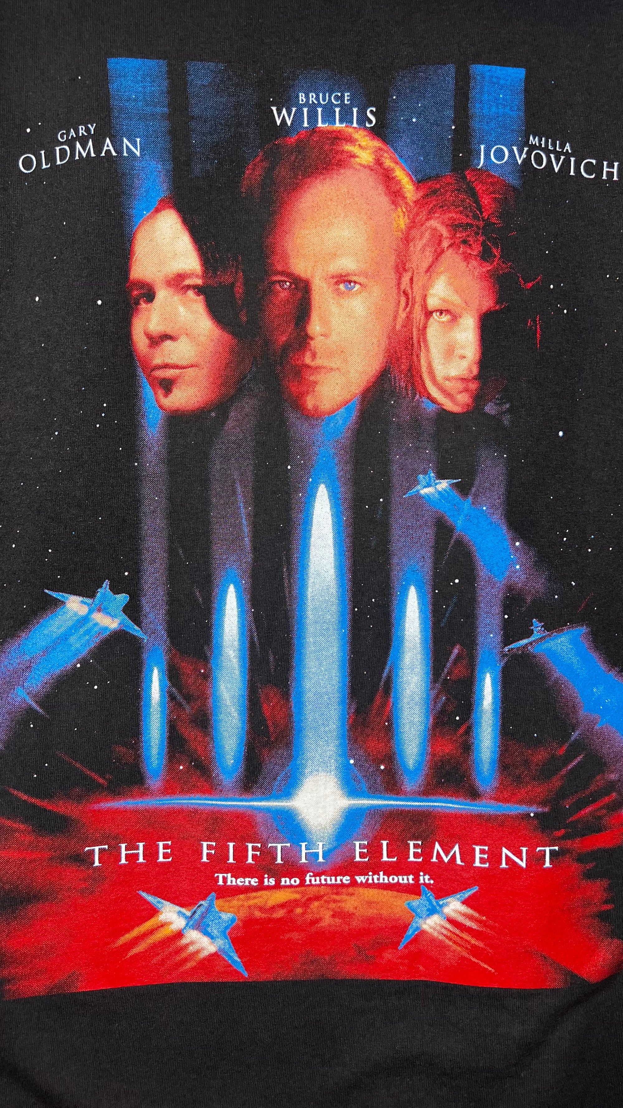 THE FIFTH ELEMENT POSTER PRINT TEE | 1997 | BRUCE WILLIS HOLY GRAIL